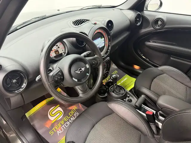 Mini Countryman view 8