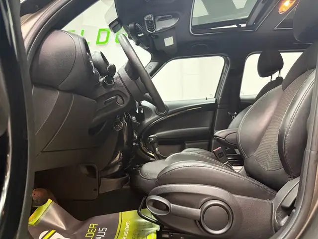 Mini Countryman view 9