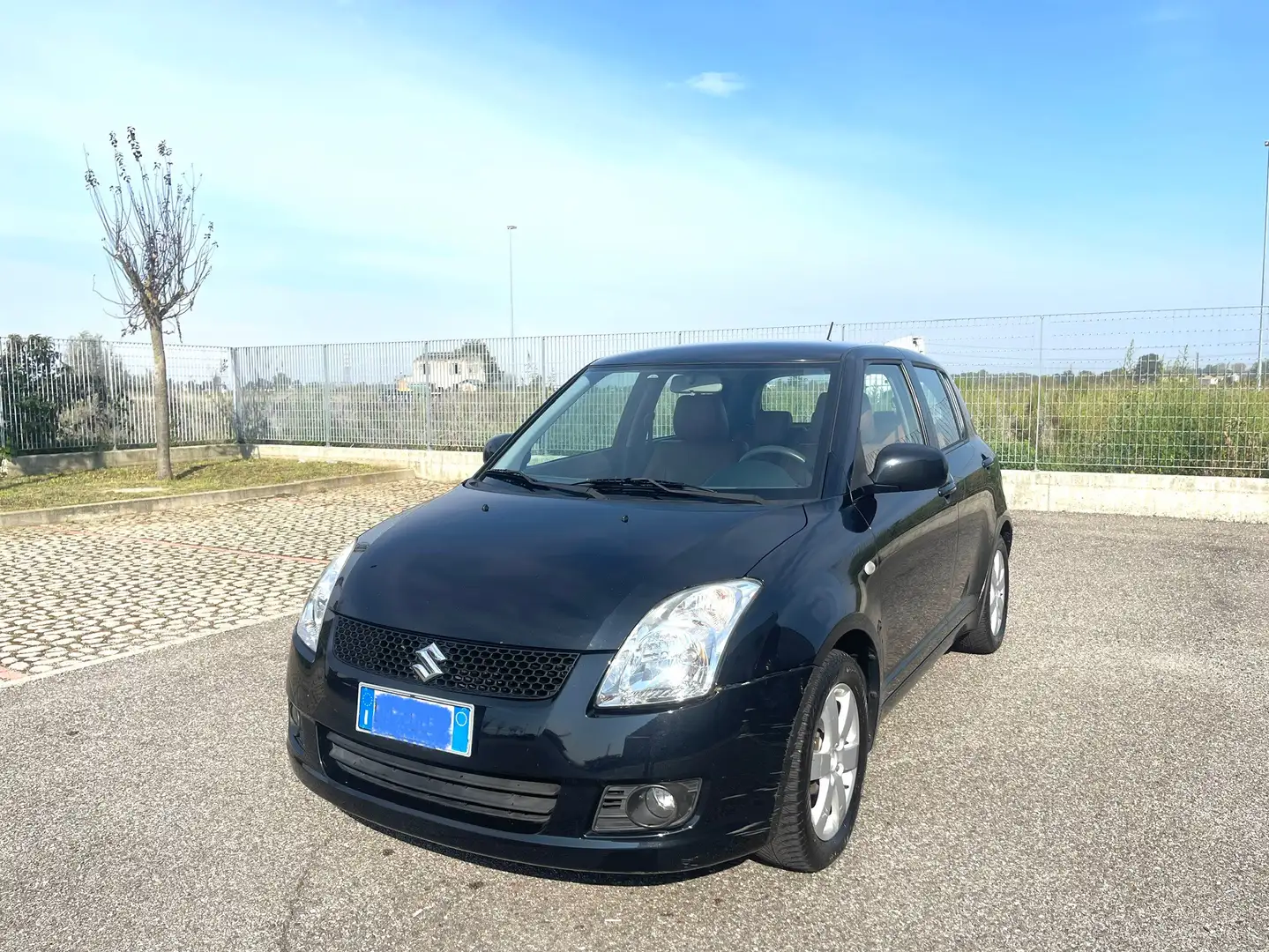 Suzuki Swift 5p 1.3 16v GL Noir - 1