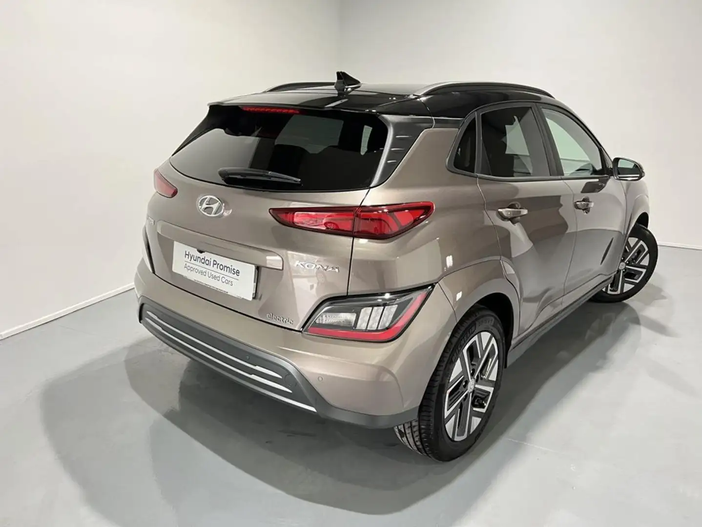 Hyundai KONA EV Tecno 2C 100kW Marrón - 2