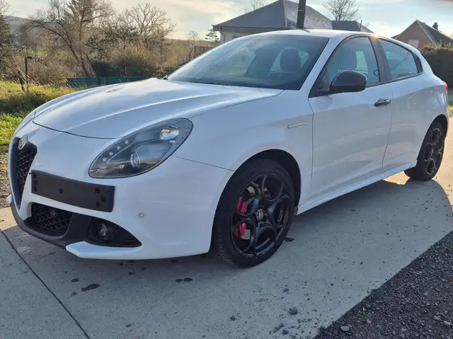 Alfa Romeo Giulietta Giulietta 1.4i "Très Propre" Caméra, Airco