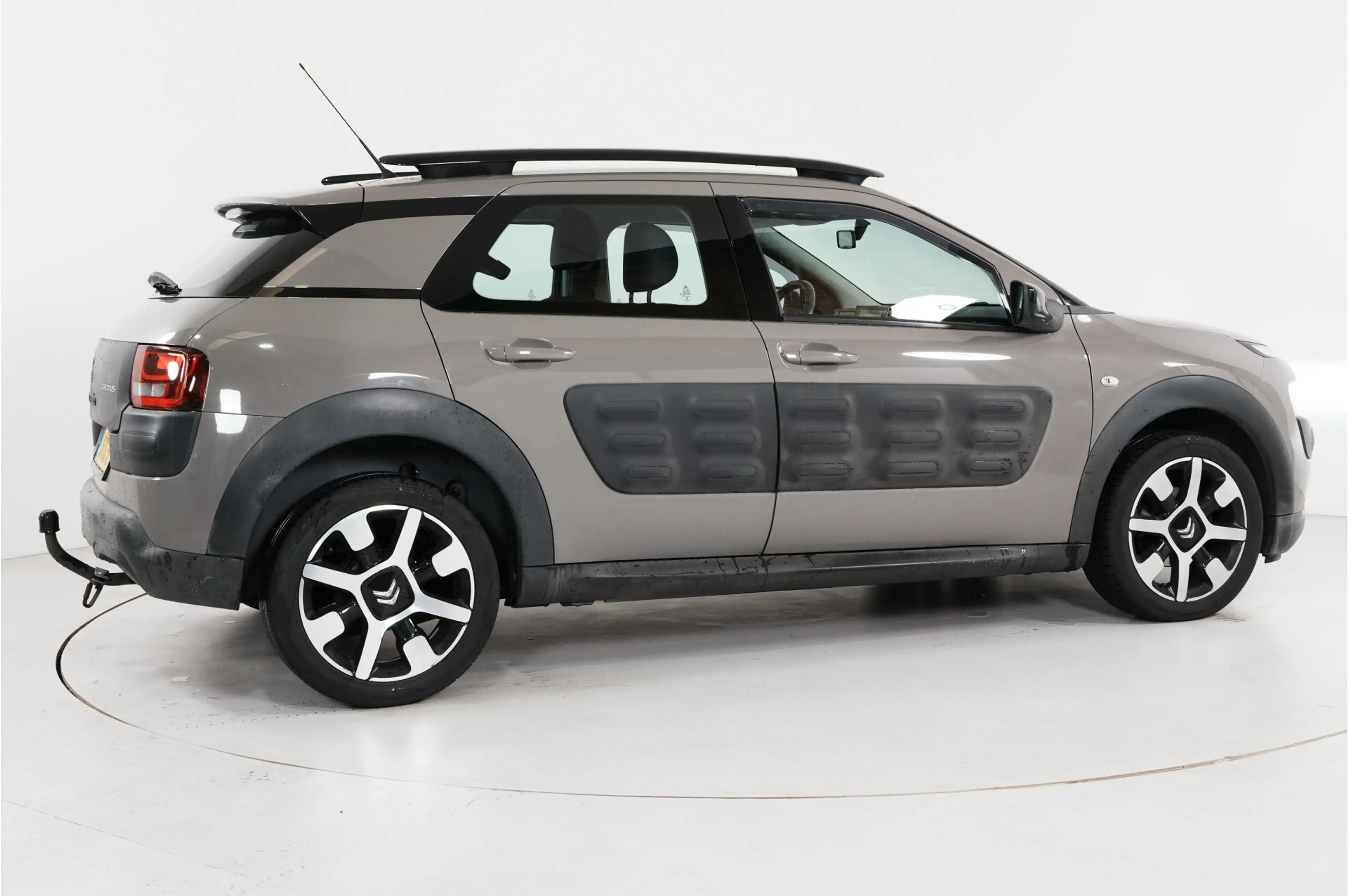 Citroen C4 Cactus 1.6 BlueHDi Feel | Trekhaak | Cruise | — photo 9