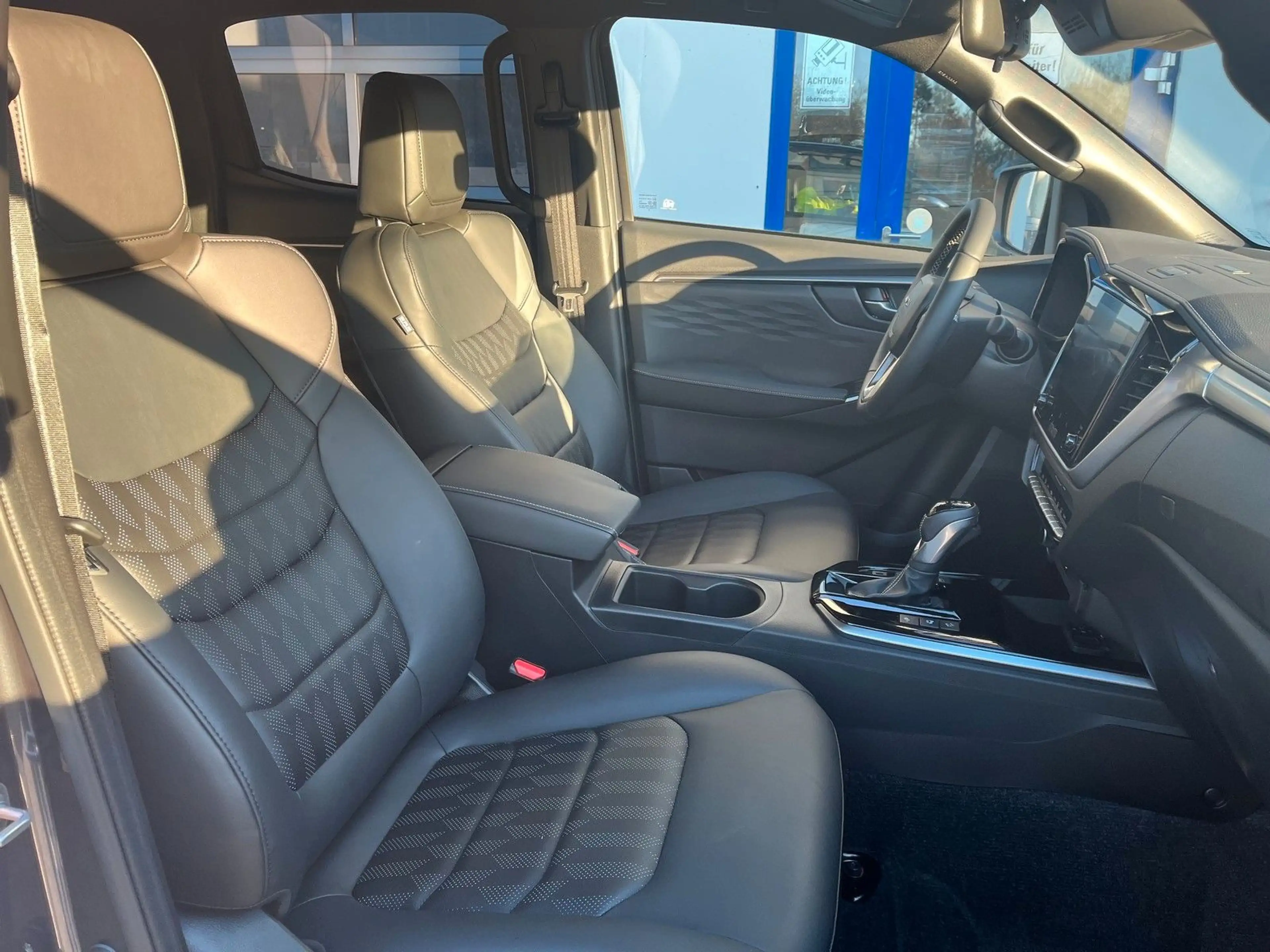 Isuzu D-Max Double Cab LSE AT +SOFORT+ — photo 14