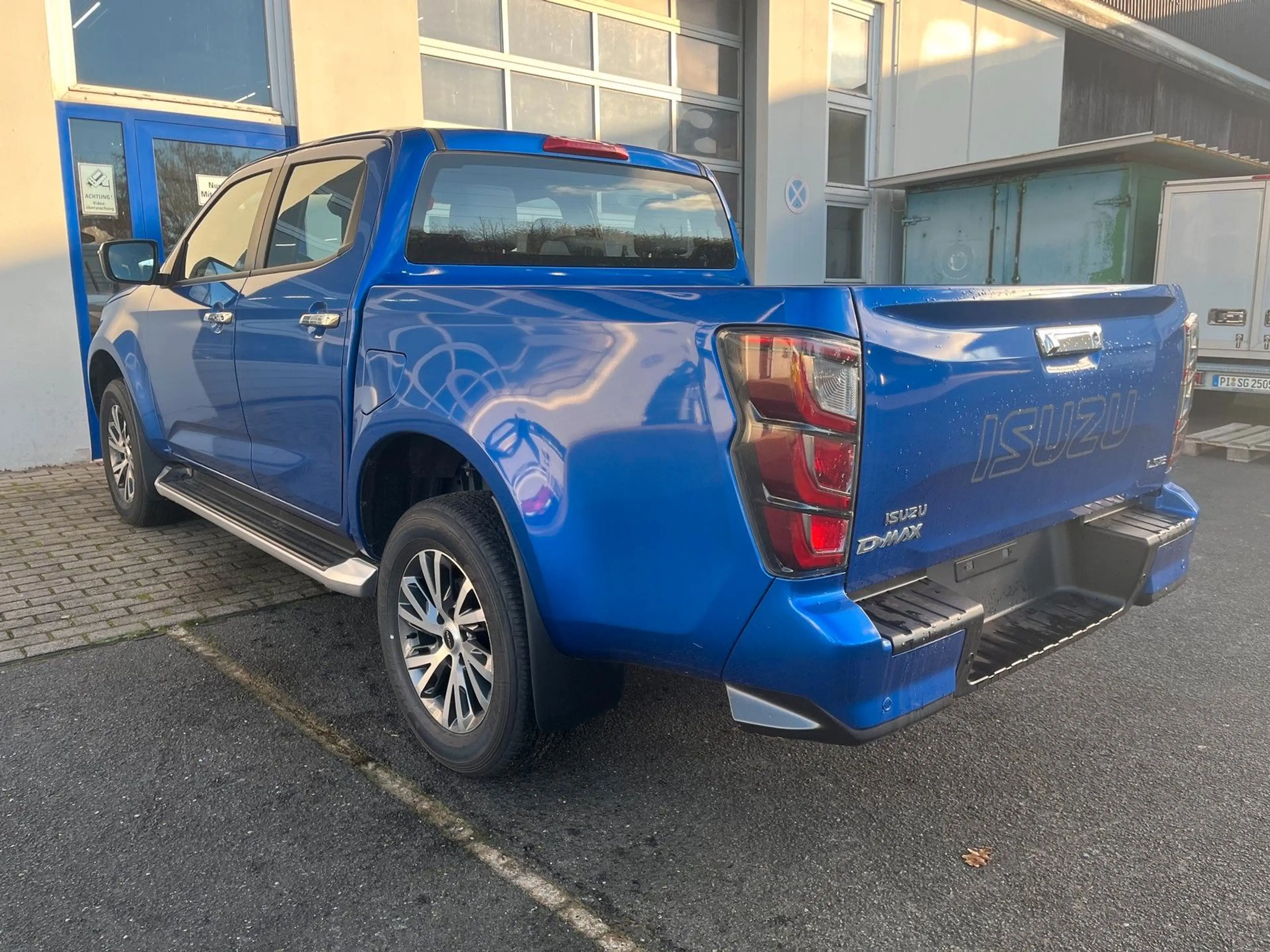 Isuzu D-Max Double Cab LSE AT +SOFORT+ — photo 9