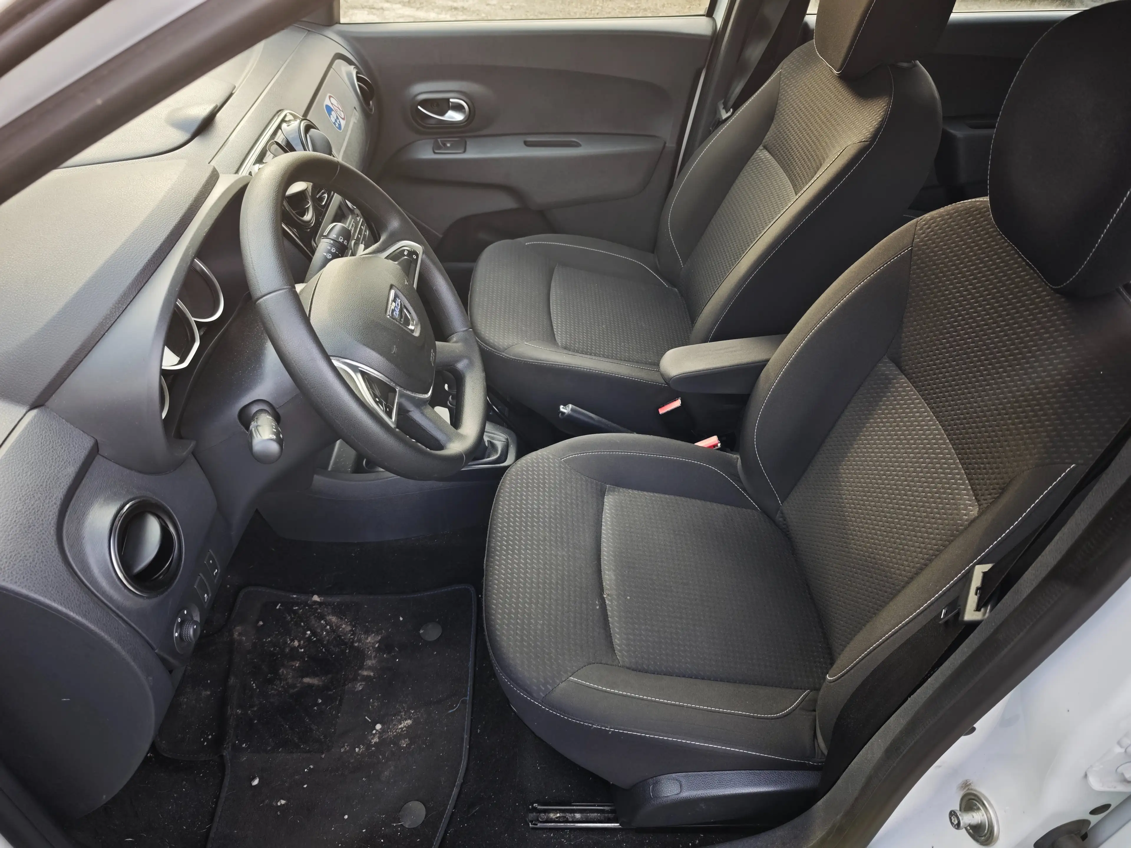 Dacia Lodgy Comfort — photo 11
