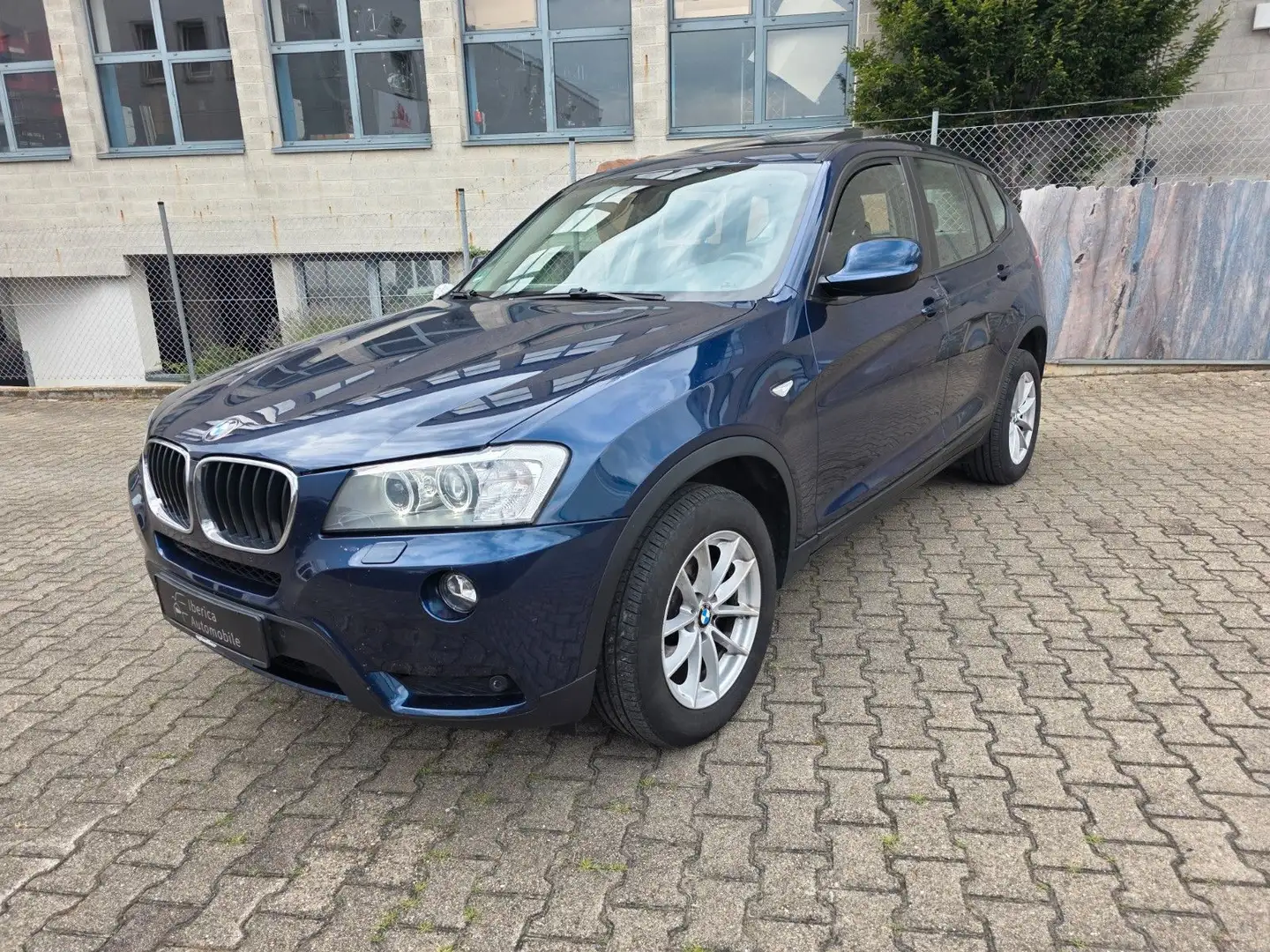 BMW X3 xDrive 20 d*PANORAMA*AHK*XENON Bleu - 1
