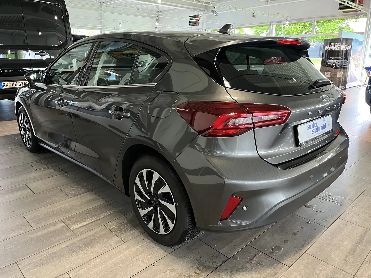 Ford Focus Titanium Gris - 2