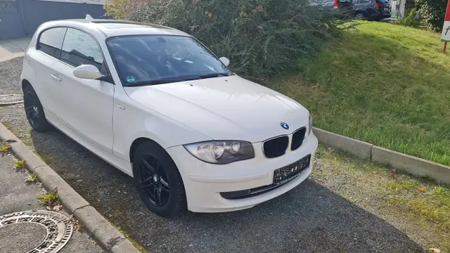 BMW 116 1 Limousine 116 i Automatik Klima + Glasdach