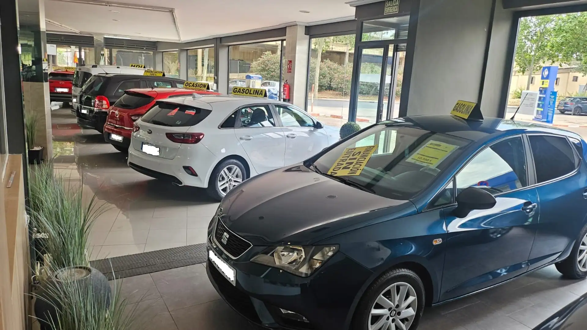SEAT Arona 1.0 TGI S&S Reference XM Edition 90 Fialová - 2