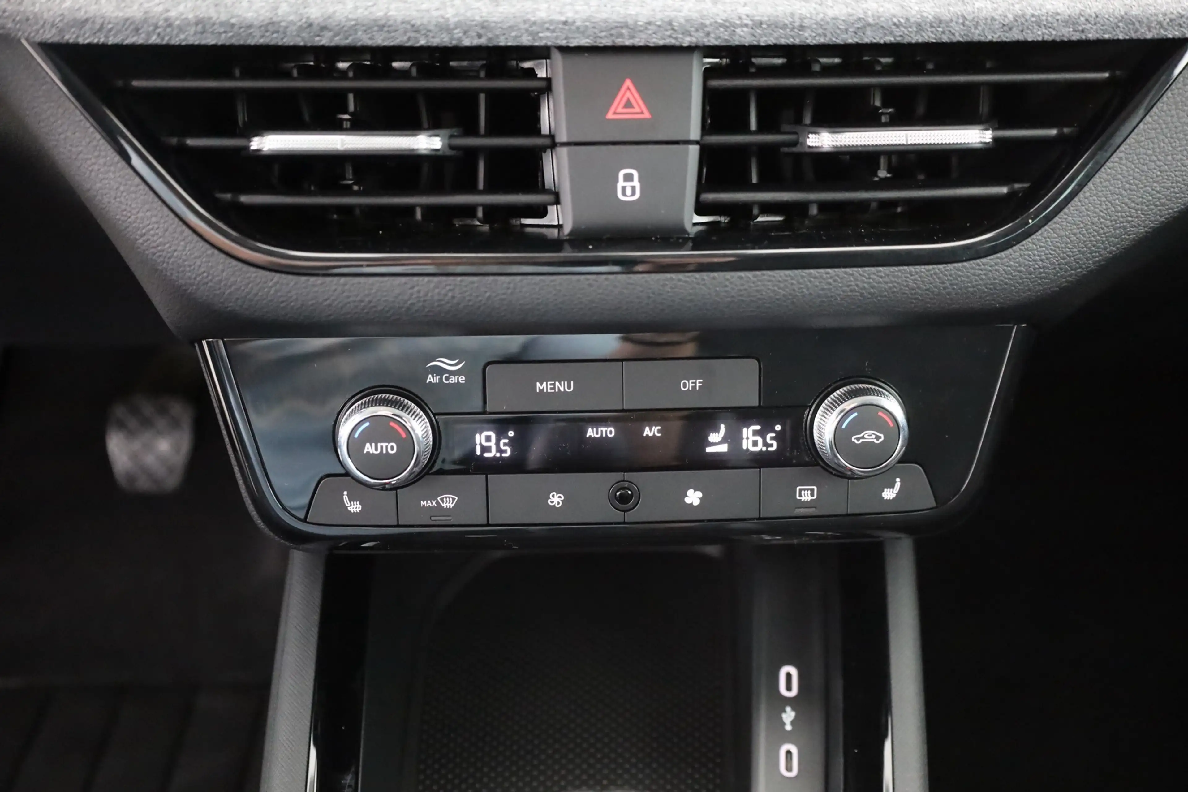 Skoda Scala 1.0 TSI LED Sitzheizung Tempomat — photo 12