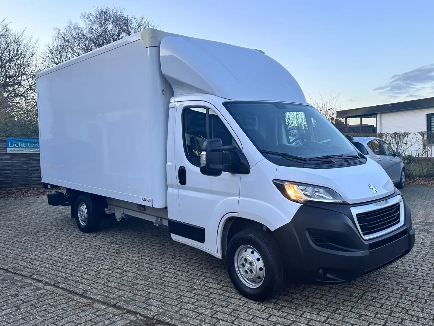 Peugeot Boxer Koffer 435 L4 Cargo Ladebordwand Weiß - 1