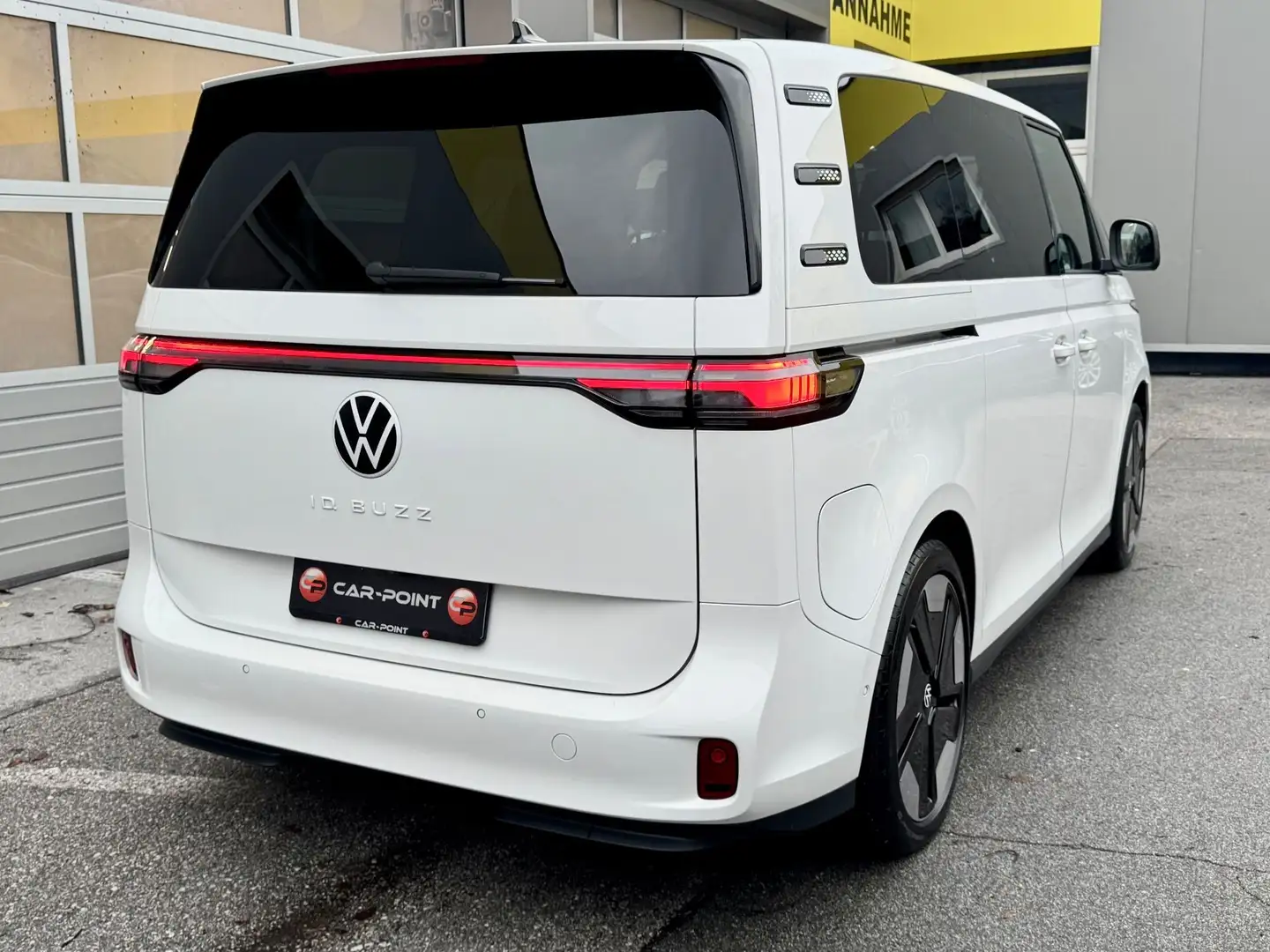 Volkswagen ID. Buzz Pro 77kWh Design 21"Zoll Assistenzpaket Anhängevo Fehér - 2