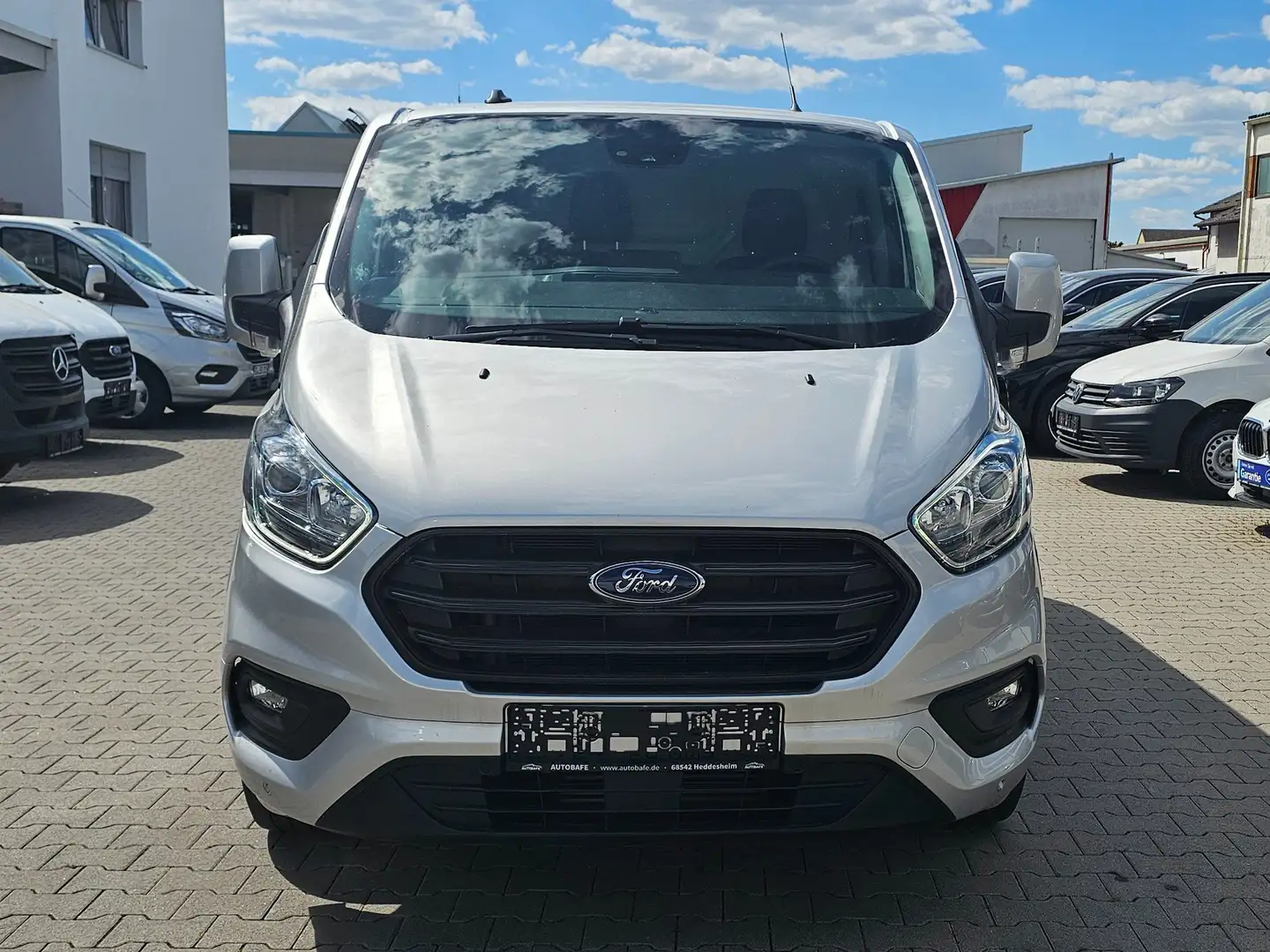 Ford Transit Custom 300 L1 4 JAHRE GARANTIE*NAVI*KAMERA*1 HAND Silber - 2