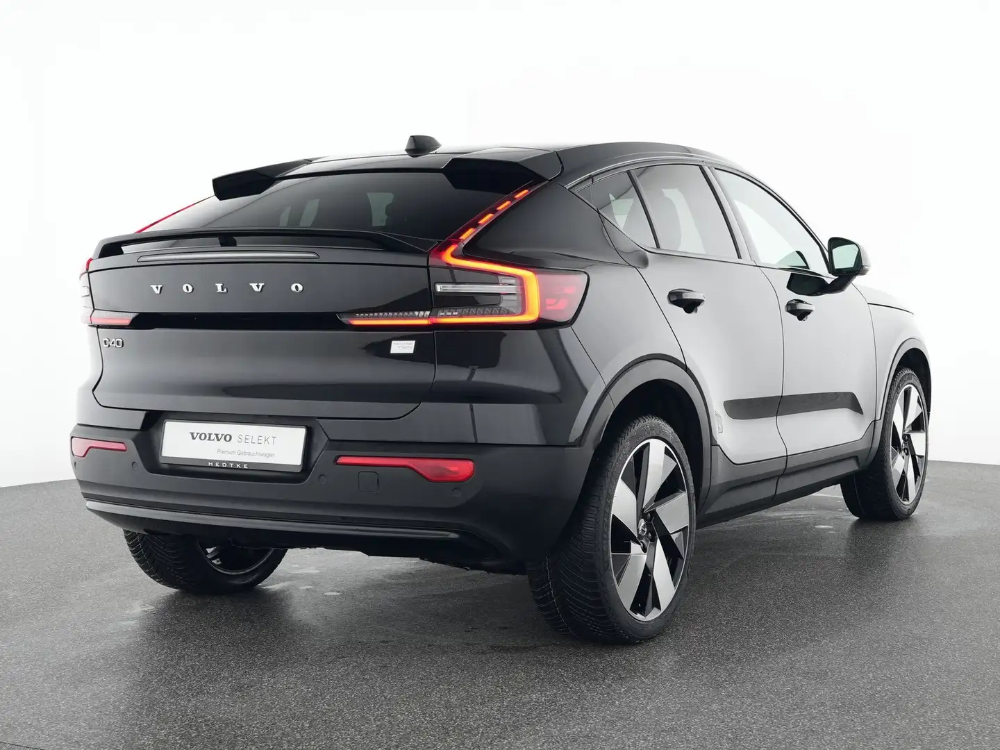 Volvo C40 Recharge TWIN AWD Plus 20"+AHK+WINTER-PAKET Schwarz - 2