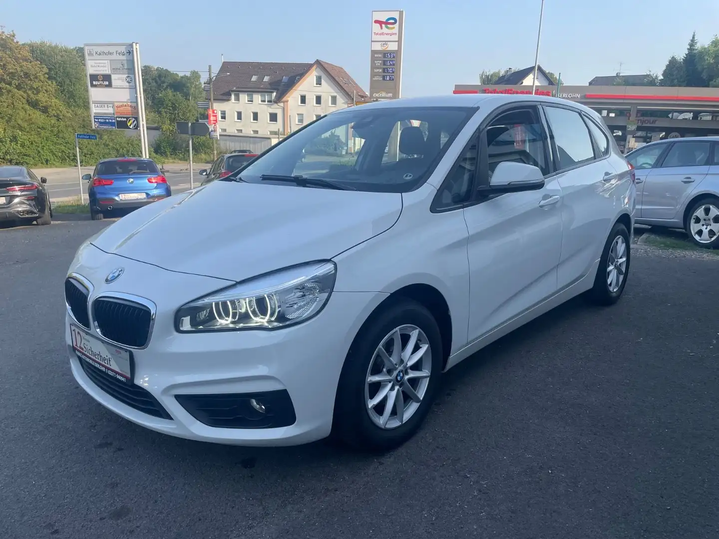 BMW 216 Blanc - 2