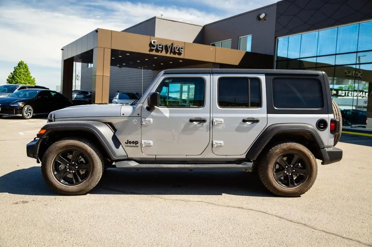 Jeep Wrangler снимка Jeep Wrangler