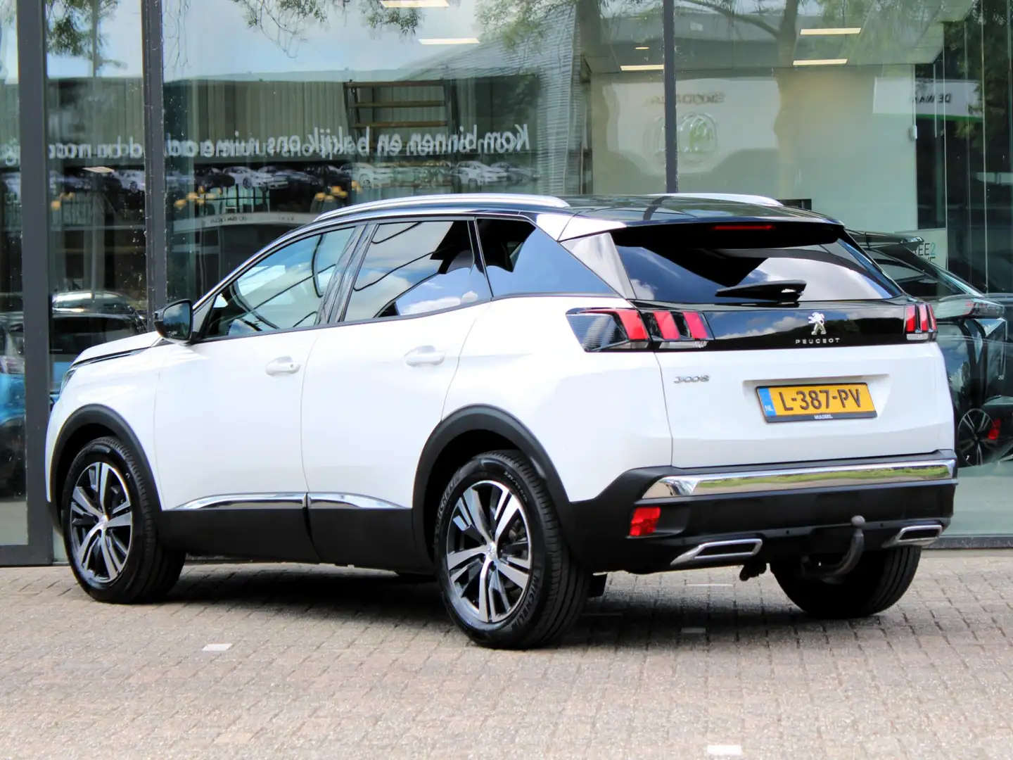Peugeot 3008 1.2 PureTech Allure Automaat | Navi / Climate / Tr Wit - 2
