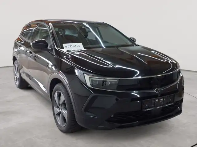 Opel Grandland view 2