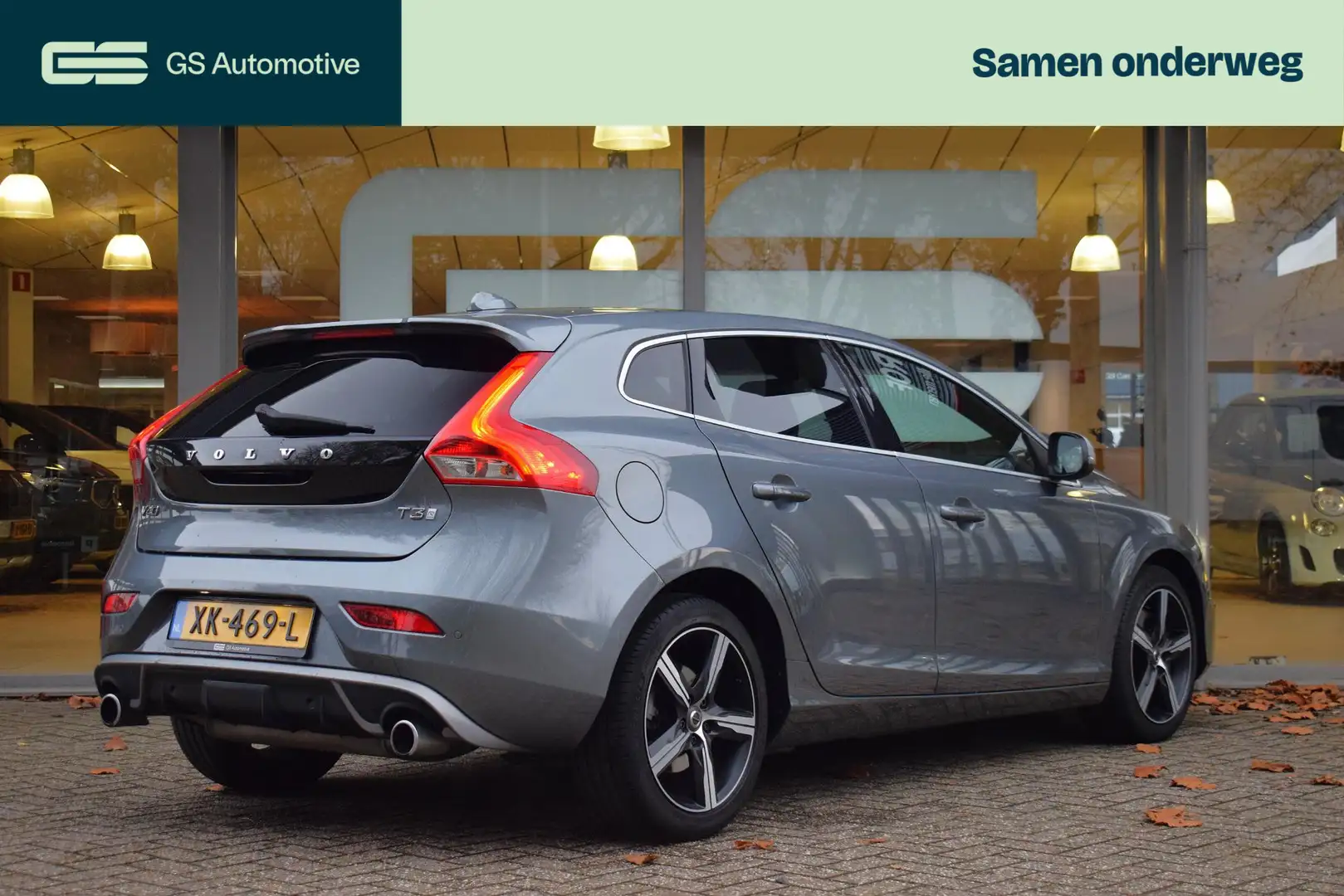 Volvo V40 1.5 T3 Polar+ Sport |PANO|AUTOMAAT|CRUISE|LED Gris - 2