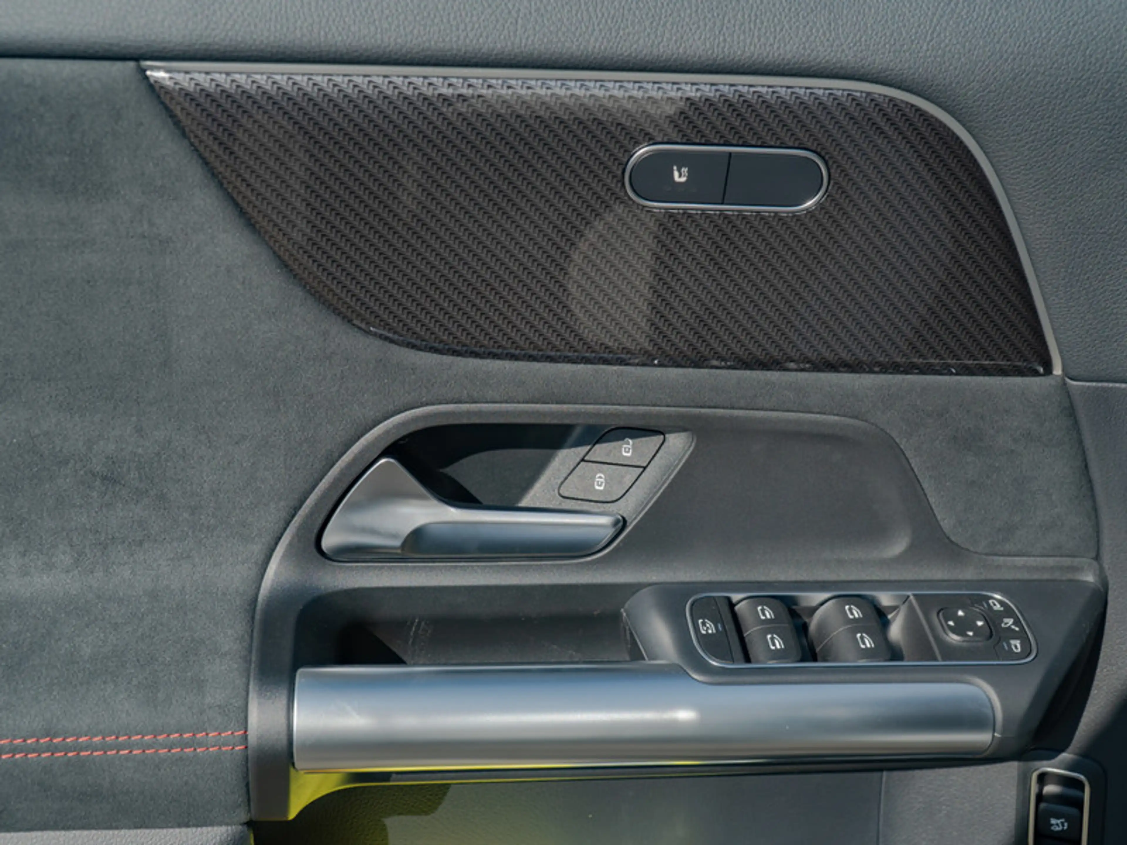 Mercedes-Benz GLA 200 AMG-Sport/MLB/Pano/AHK/Night/Sound/Cam — photo 7