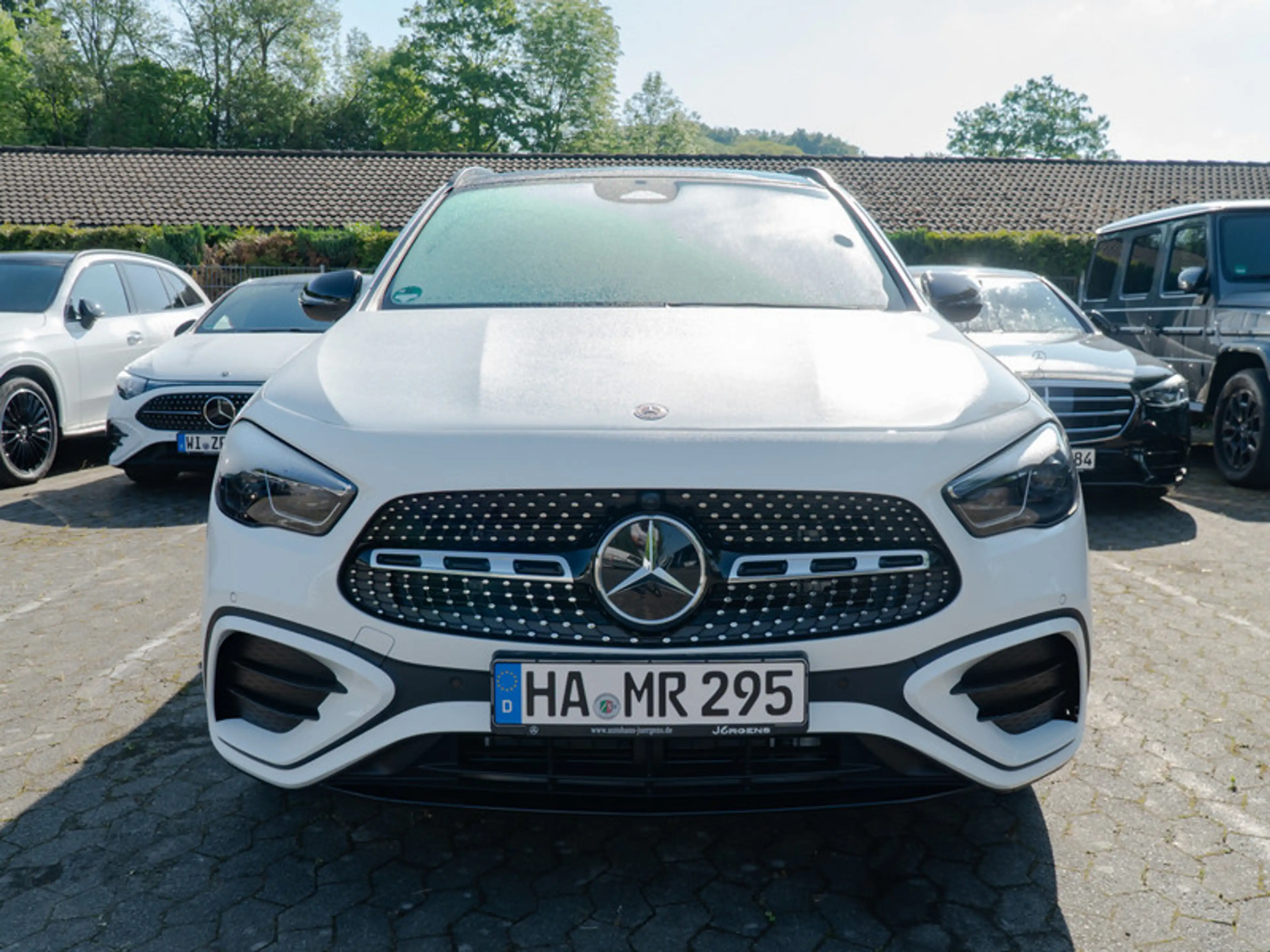 Mercedes-Benz GLA 200 AMG-Sport/MLB/Pano/AHK/Night/Sound/Cam — photo 2