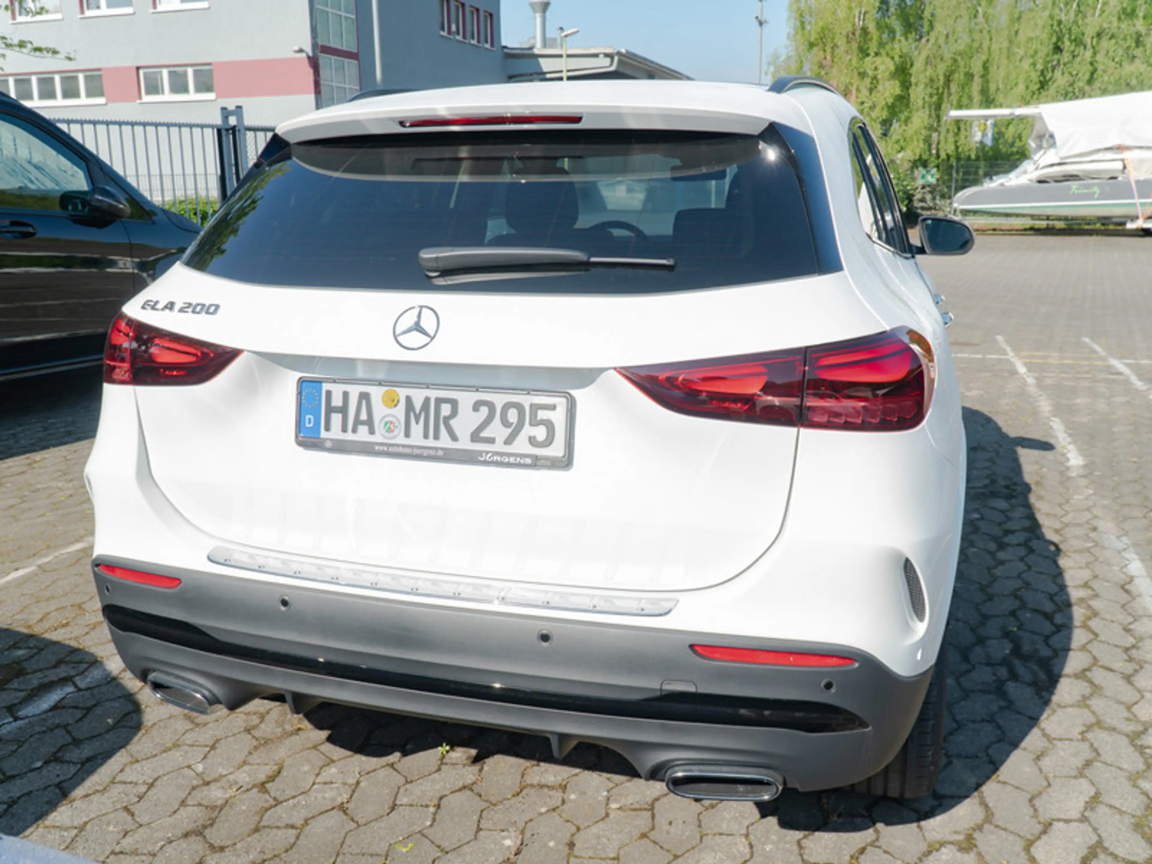 Mercedes-Benz GLA 200 AMG-Sport/MLB/Pano/AHK/Night/Sound/Cam — photo 5