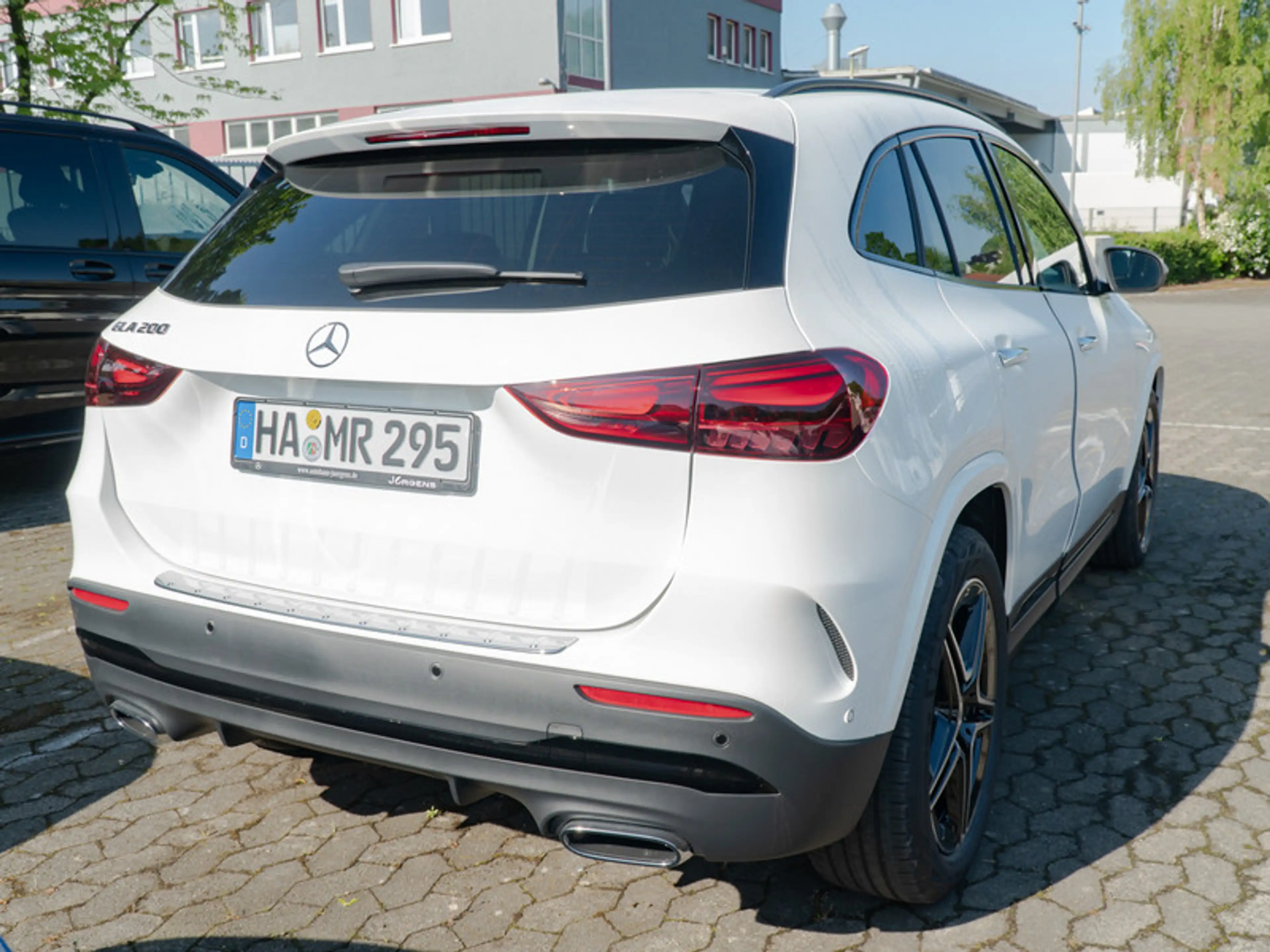 Mercedes-Benz GLA 200 AMG-Sport/MLB/Pano/AHK/Night/Sound/Cam — photo 4