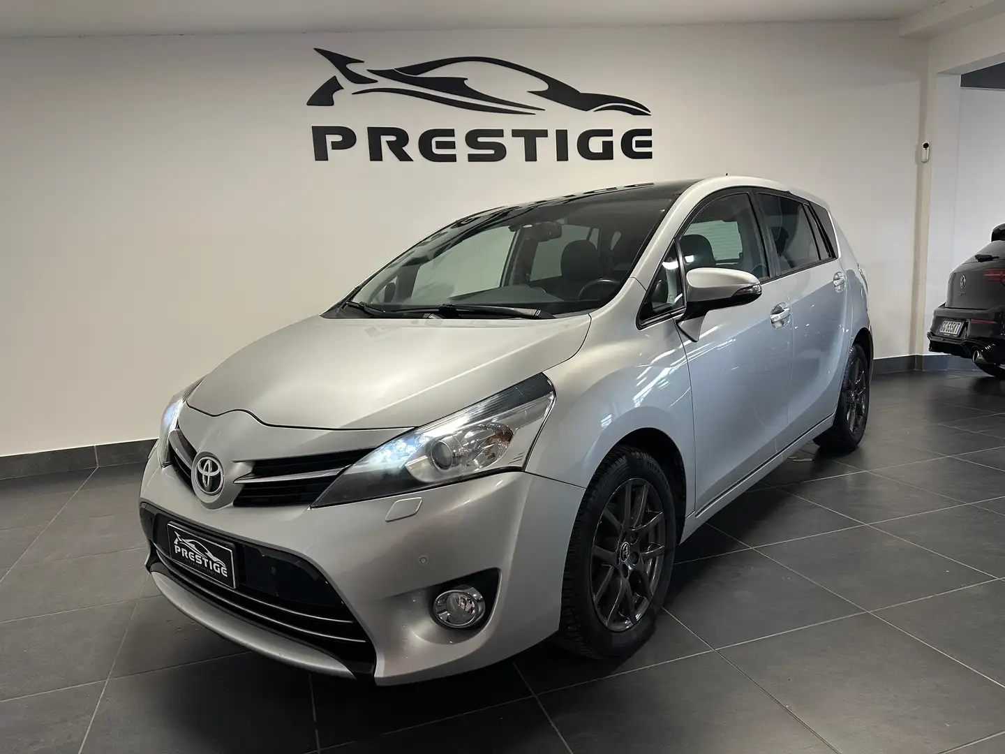 Toyota Verso VERSO 1.6 D-4D 110CV GANCIO TRAINO PRONTA CONSEGNA Argento - 2