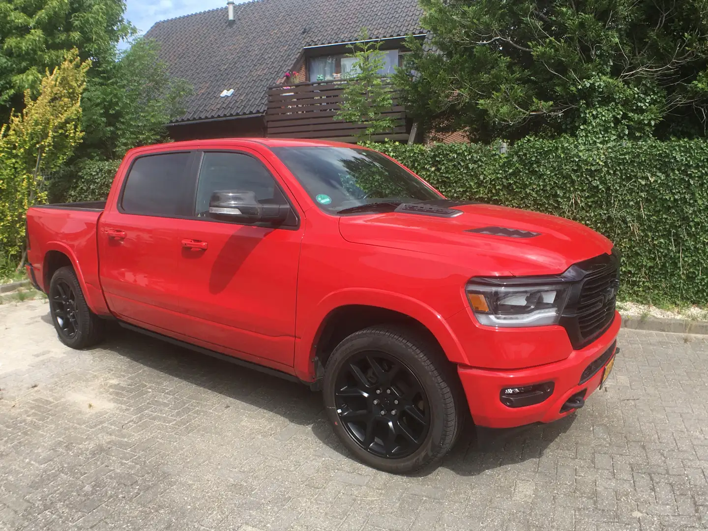 Dodge RAM 1500 5.7 V8 4x4 Crew Cab Laramie sport Luchtvering Rouge - 2