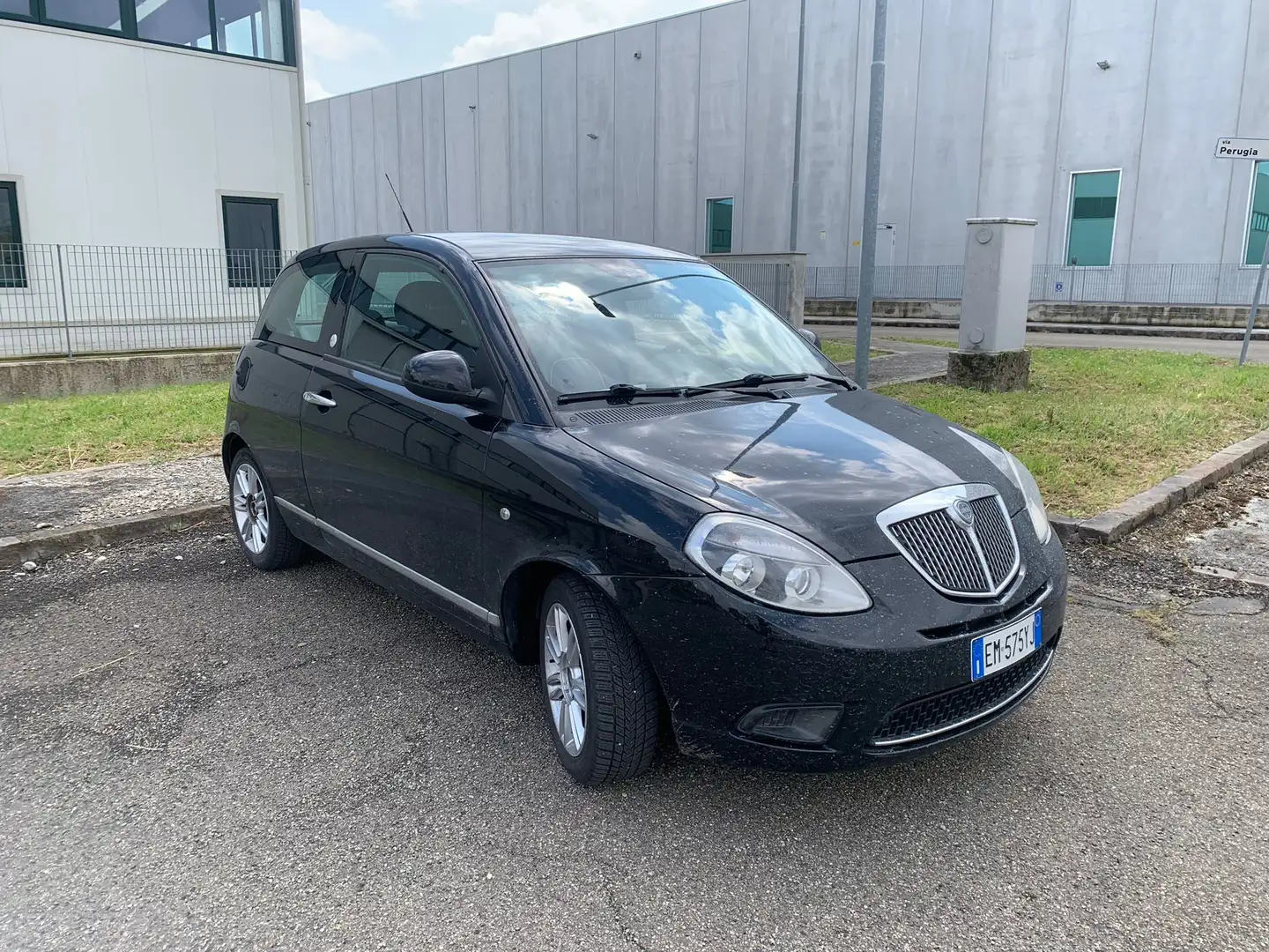 Lancia Ypsilon 1.4 8v Unyca ecochic Gpl - 2