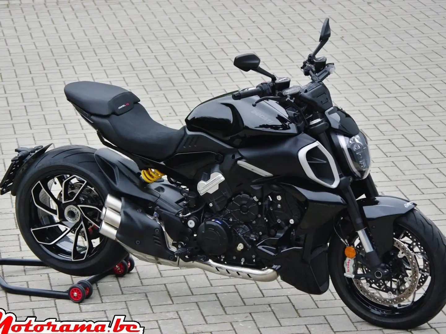 Ducati Diavel V4 Negru - 1