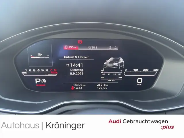Audi RS4 view 12