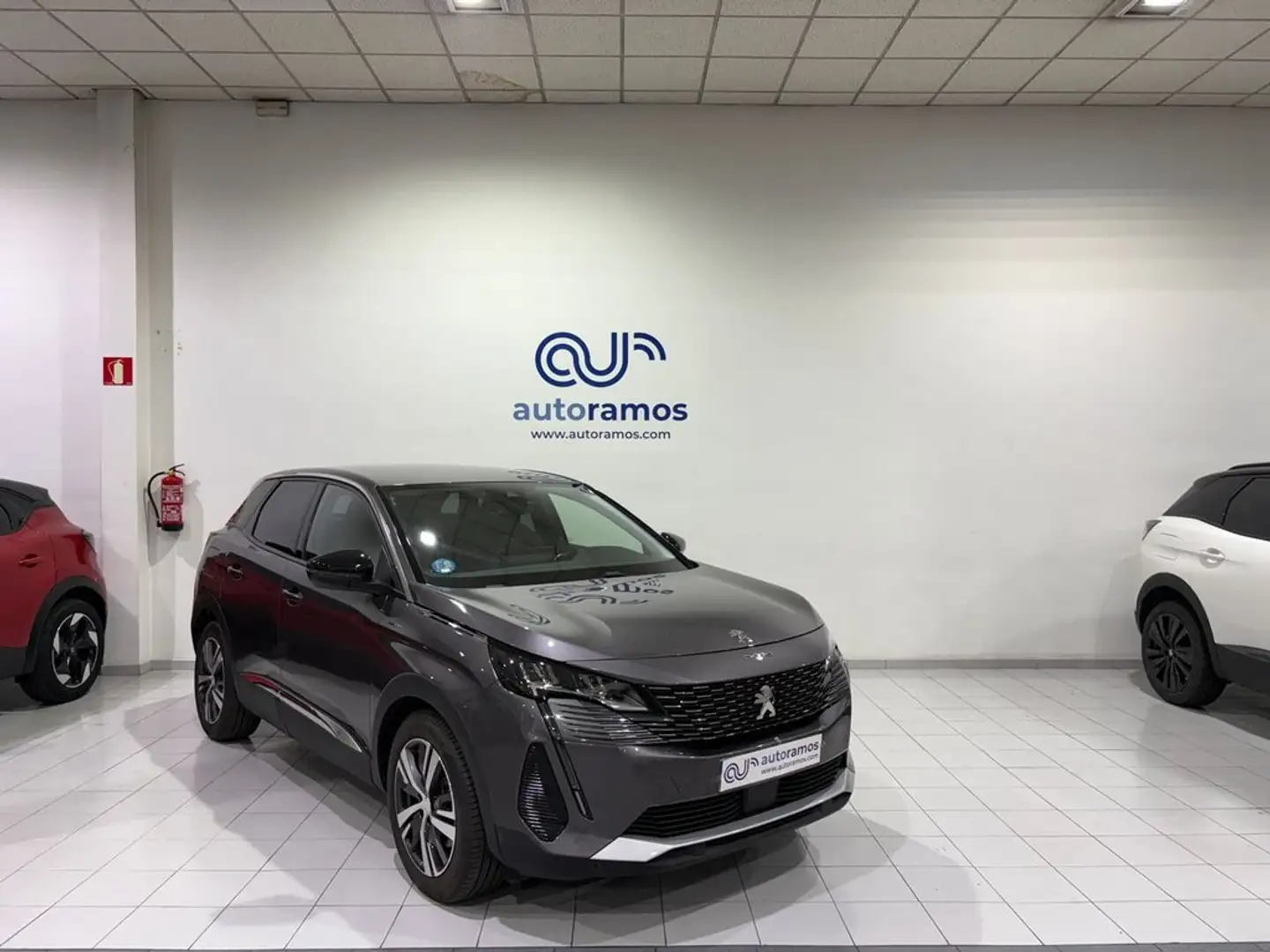 Peugeot 3008 ALLURE 1.6 HYBRID 225 CV E-AUTO 5P Grau - 1
