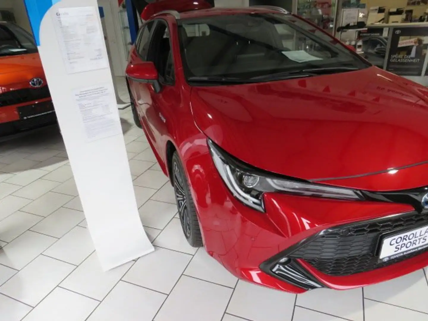 Toyota Corolla Hybrid Team D Touring Sports (E21) Rot - 2