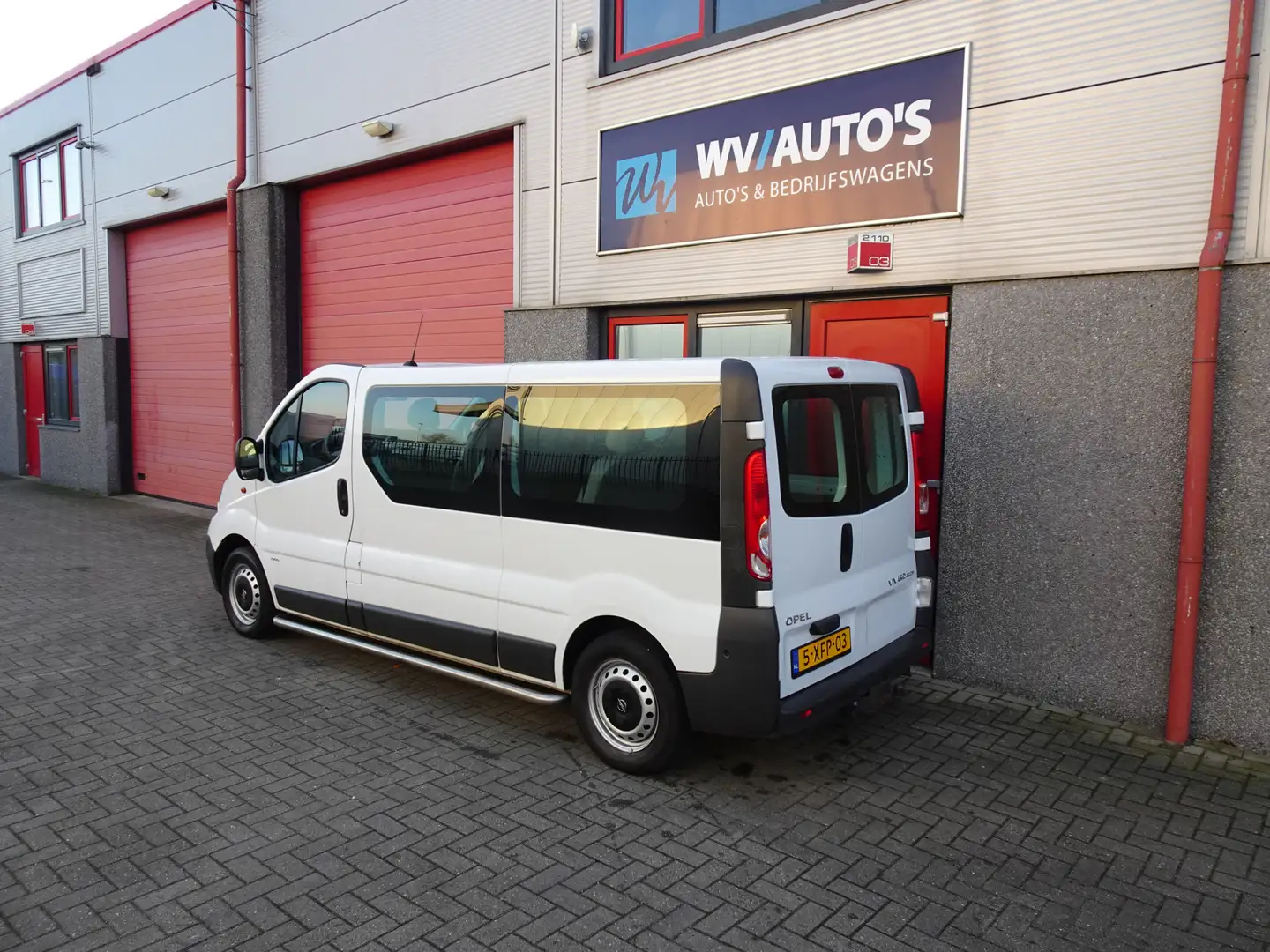 Opel Vivaro Combi 2.0 CDTI L2H1 EcoFLEX lange personenbus met Wit - 2