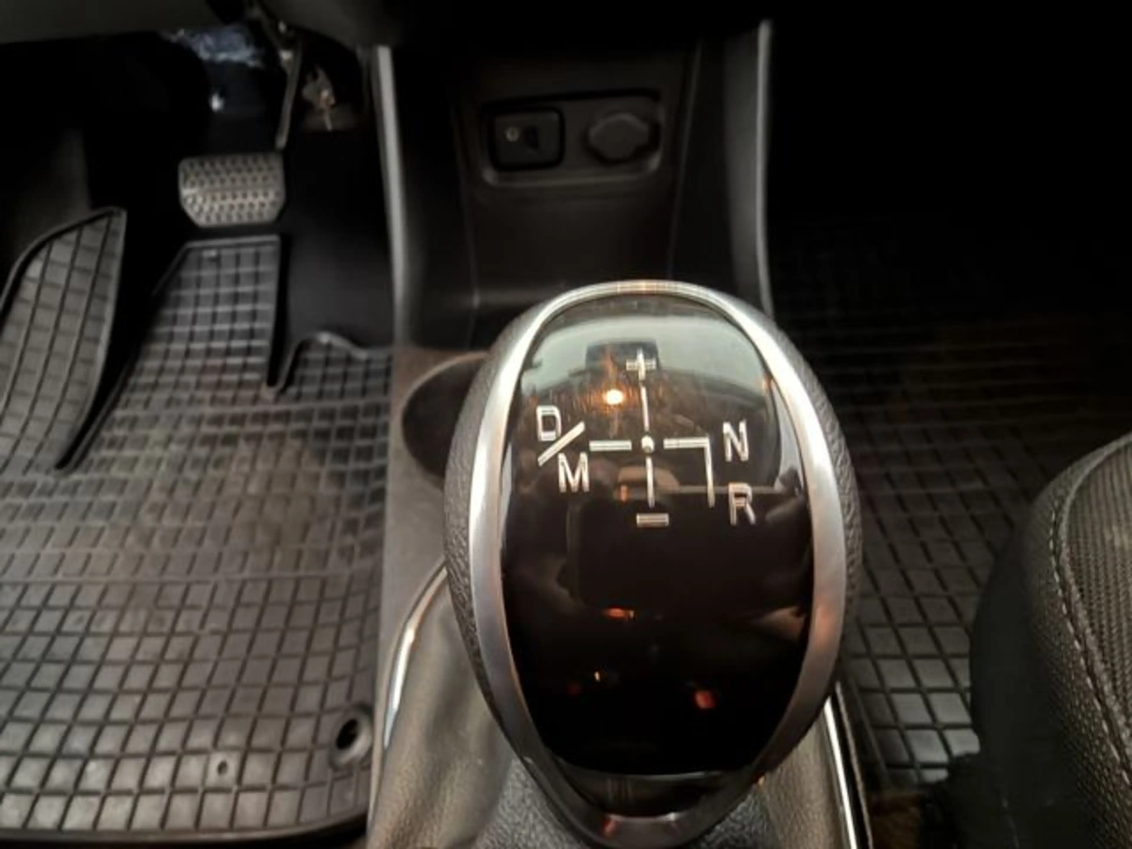 Opel Karl 1.0 Edition Automatik+KLIMA+SHZ — photo 8