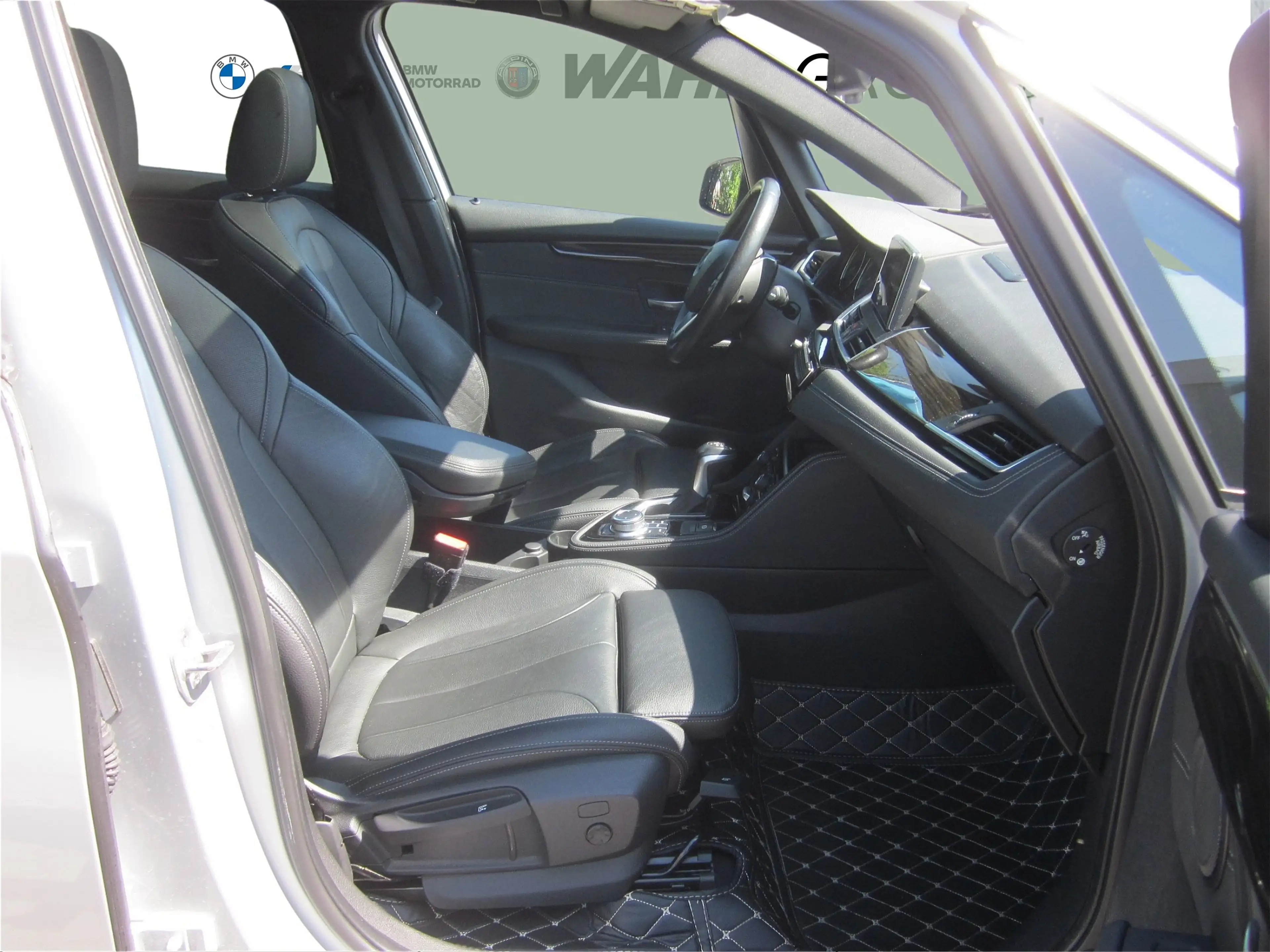 BMW 225 xe iPerformance Active Tourer — photo 8