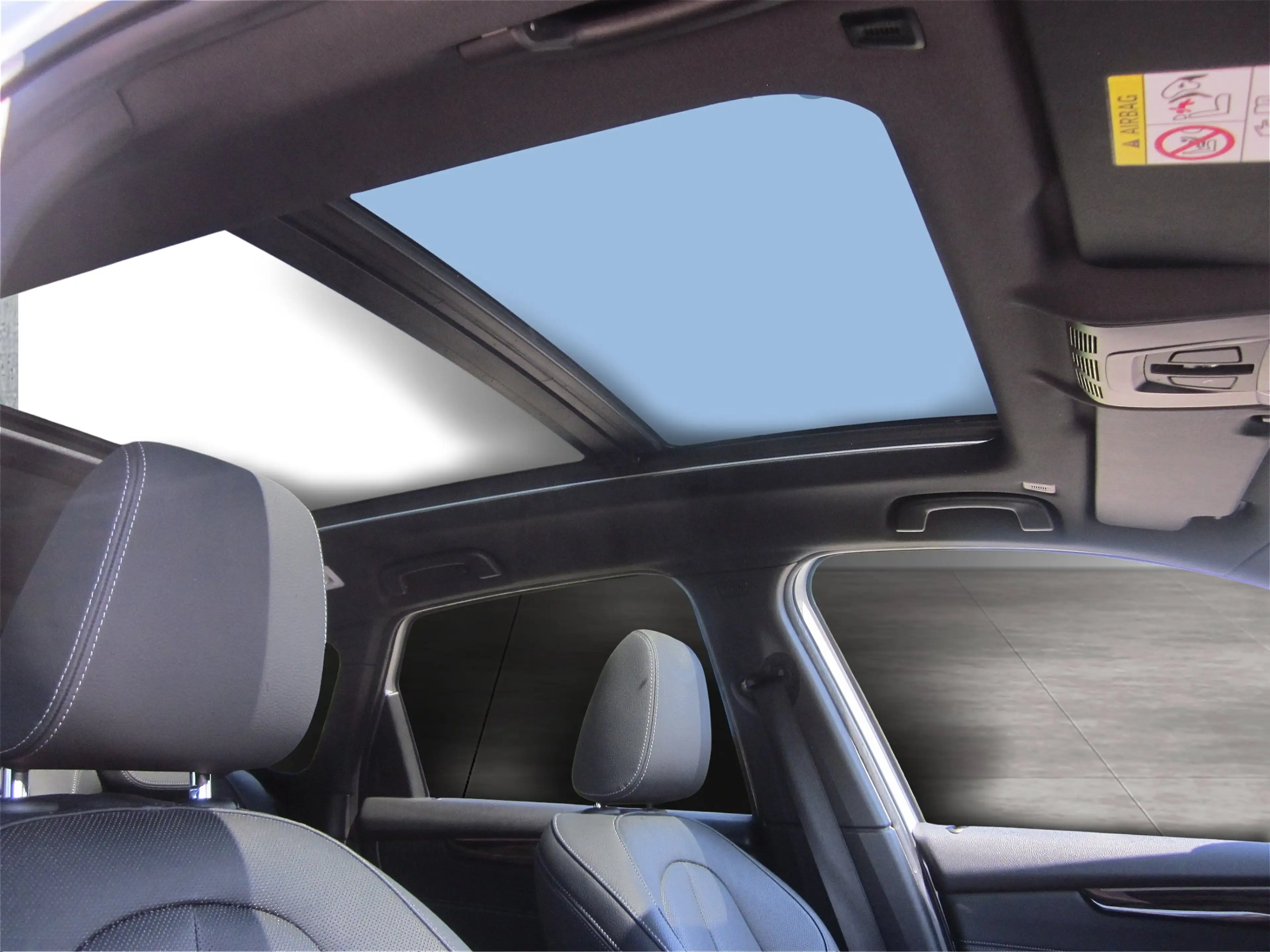 BMW 225 xe iPerformance Active Tourer — photo 10