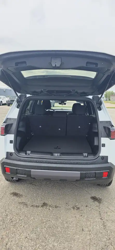Jeep Cherokee снимка Jeep Cherokee