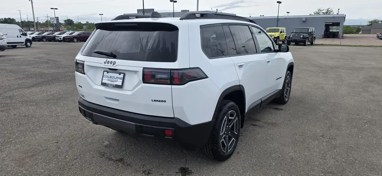Jeep Cherokee снимка Jeep Cherokee