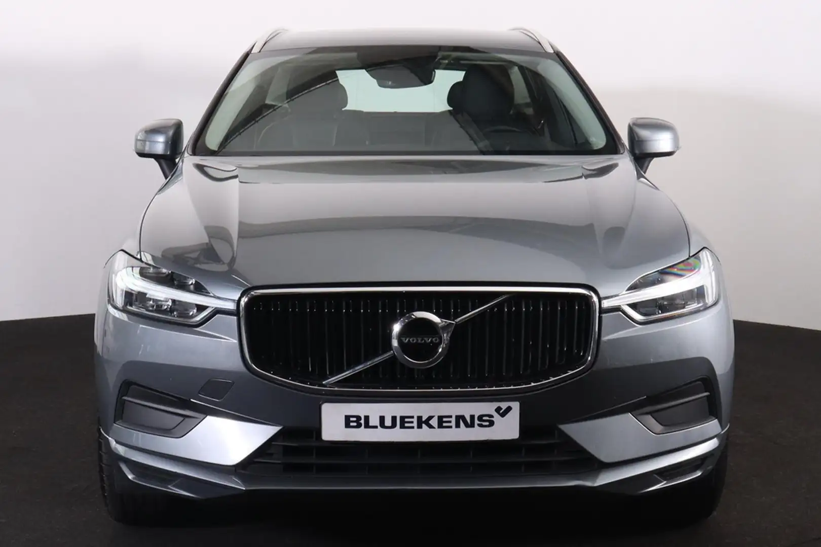 Volvo XC60 T5 Momentum - Verwarmbare voorstoelen - Elektrisch Grau - 2