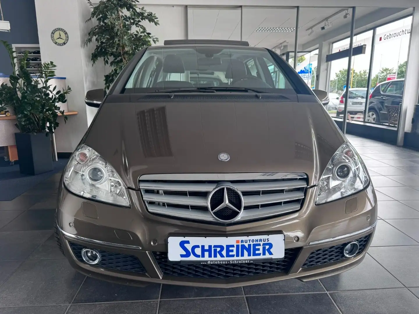 Mercedes-Benz A 180 Automatik*Avantgarde*Lamellendach*Bi-Xenon- Braun - 2