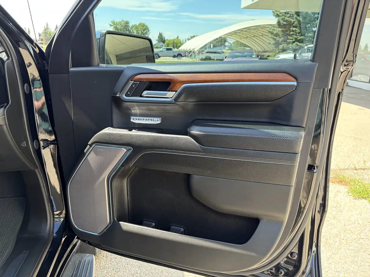 GMC Sierra 1500 photo GMC Sierra 1500
