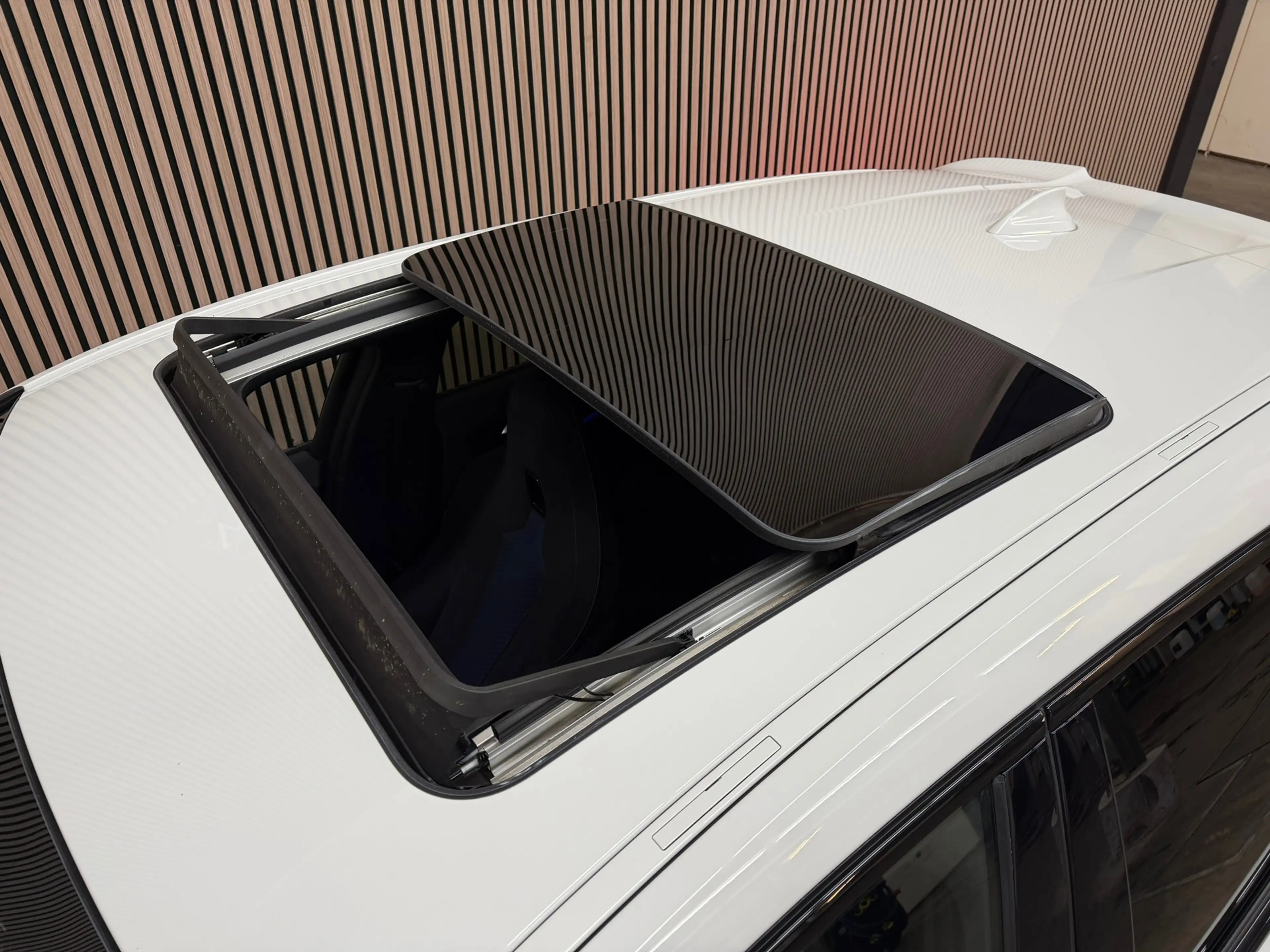 BMW 135 1-serie M135i xDrive High Executive 2021 PANO LED — photo 16