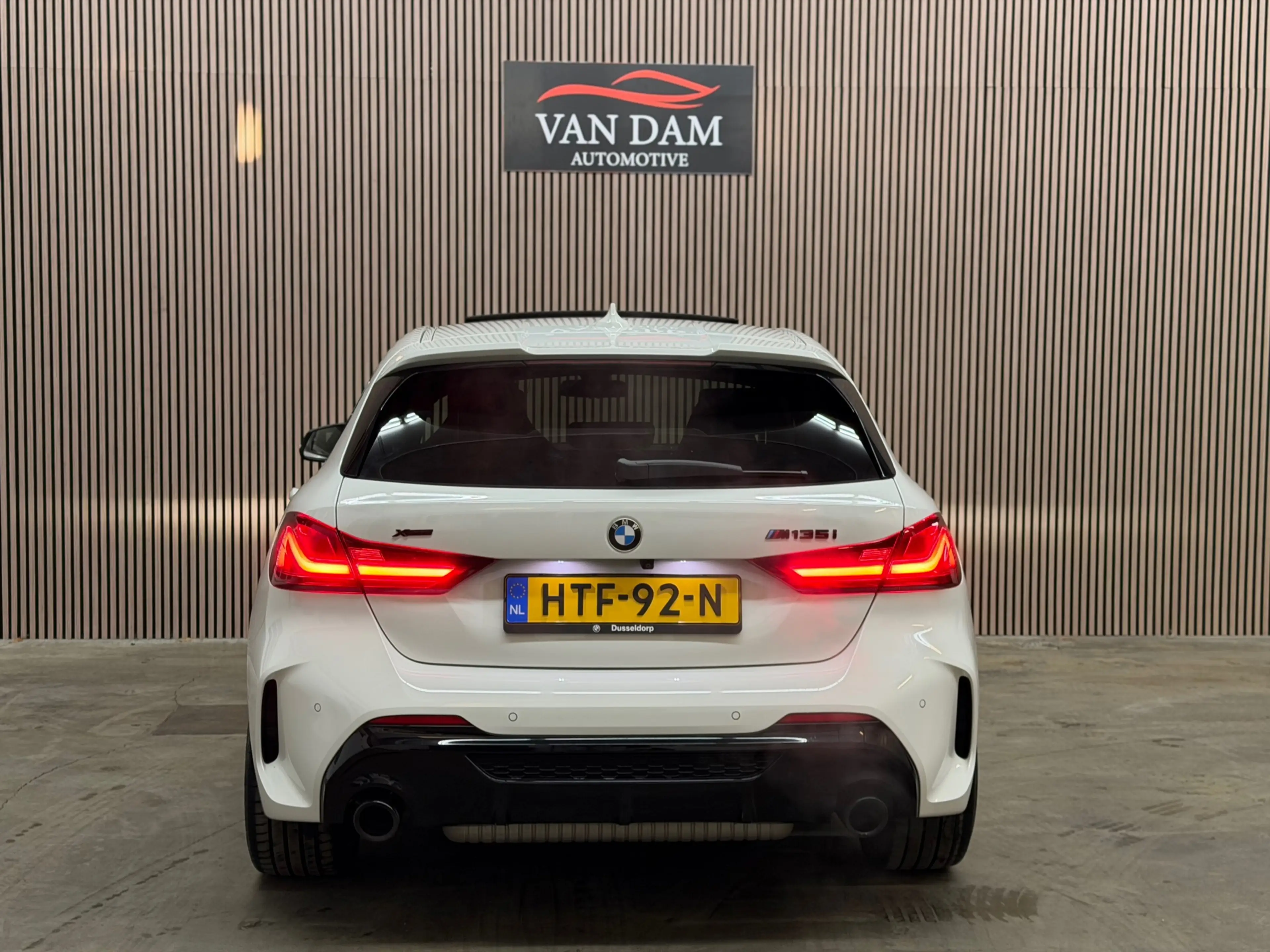 BMW 135 1-serie M135i xDrive High Executive 2021 PANO LED — photo 11