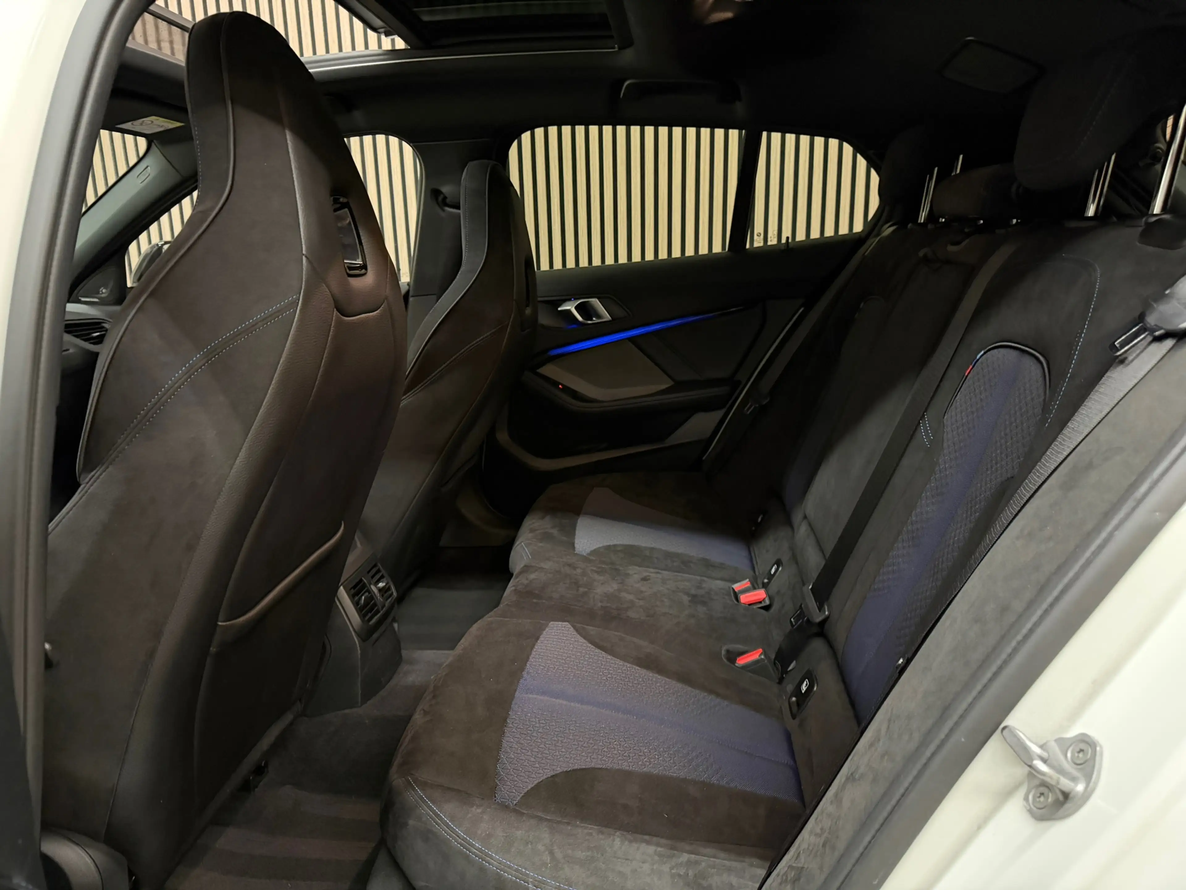 BMW 135 1-serie M135i xDrive High Executive 2021 PANO LED — photo 13