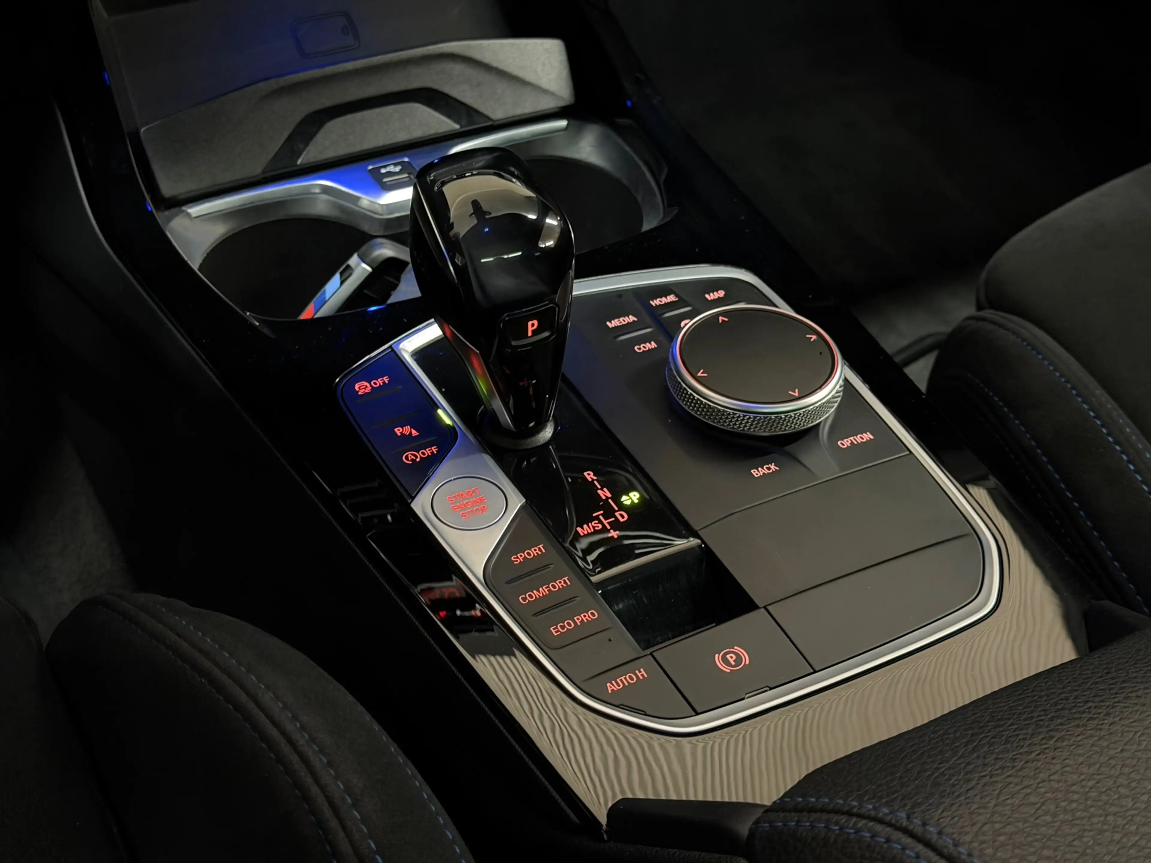 BMW 135 1-serie M135i xDrive High Executive 2021 PANO LED — photo 30