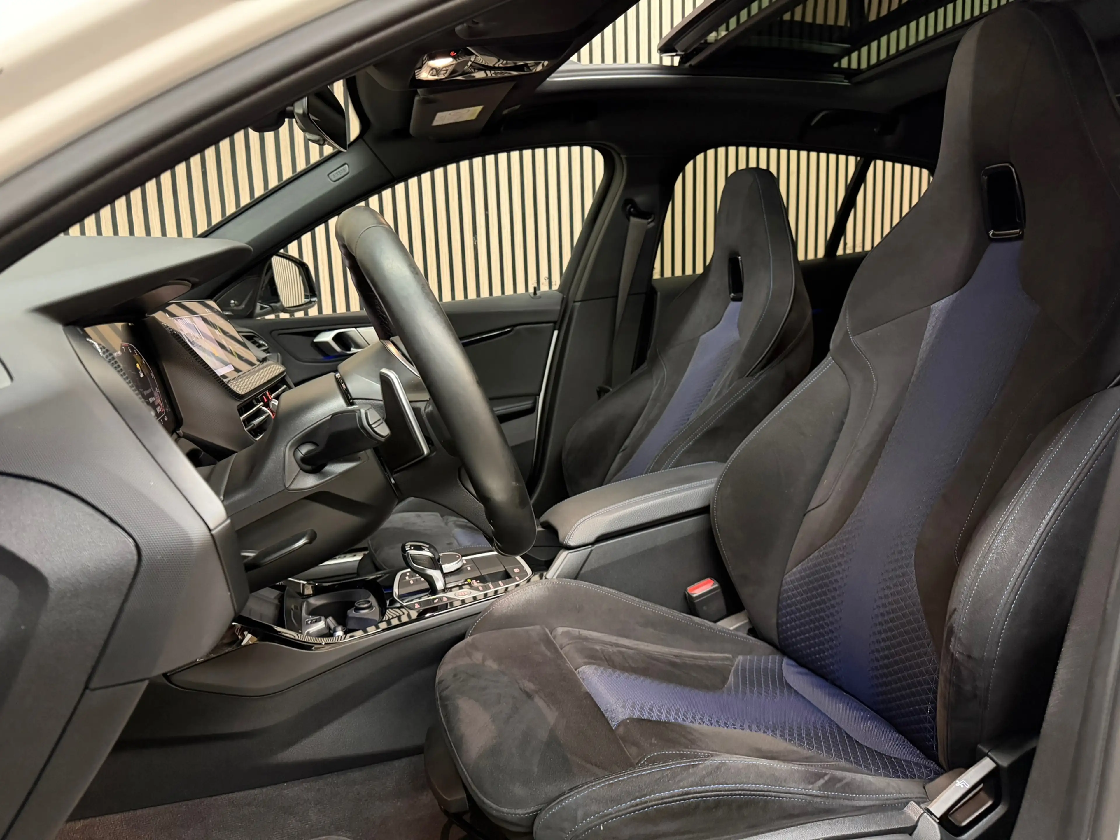BMW 135 1-serie M135i xDrive High Executive 2021 PANO LED — photo 12