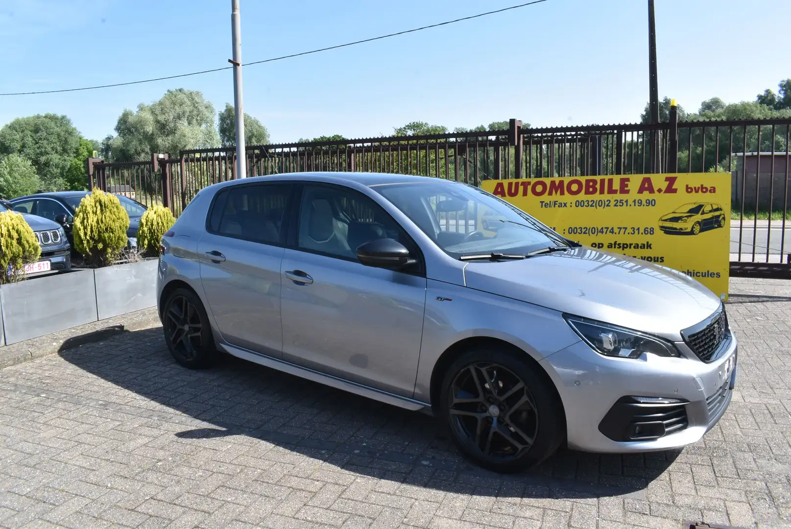 Peugeot 308 1.5 BlueHDi GT Pack Pano / GPS Gris - 1