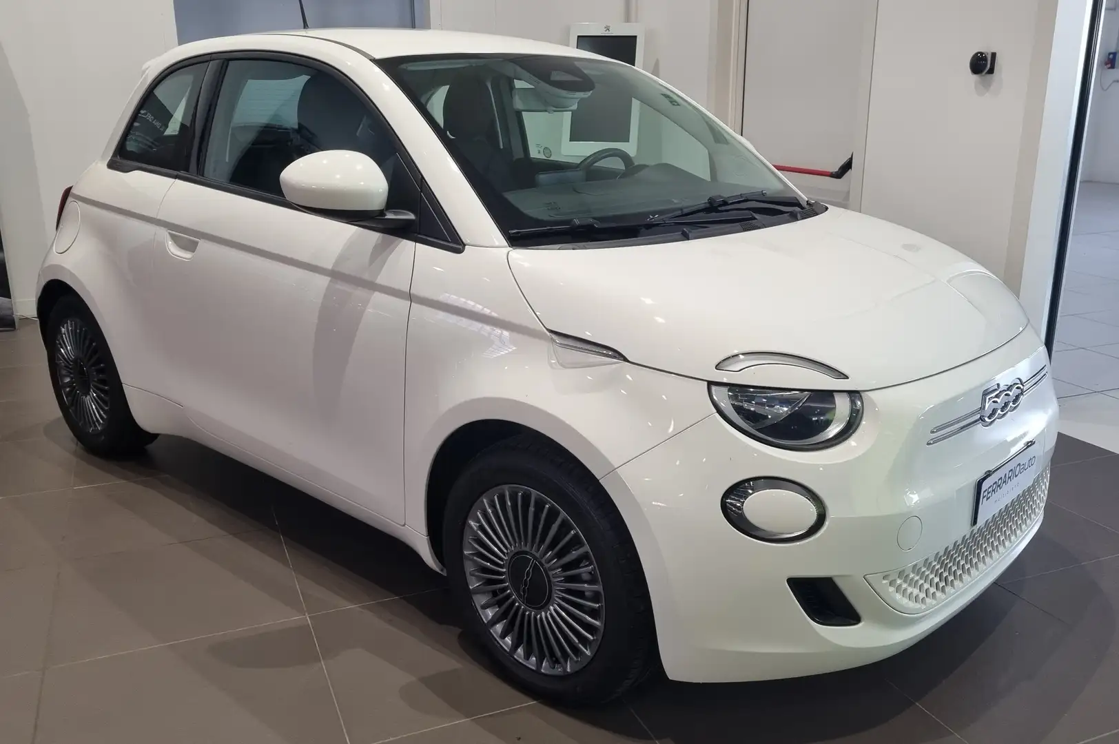 Fiat 500e 500 IV 42 kWh Passion Blanc - 2